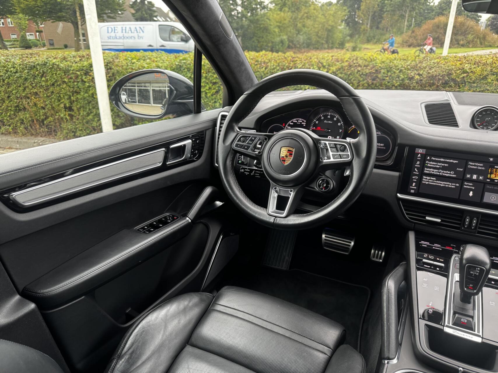 Foto van Porsche Cayenne Turbo