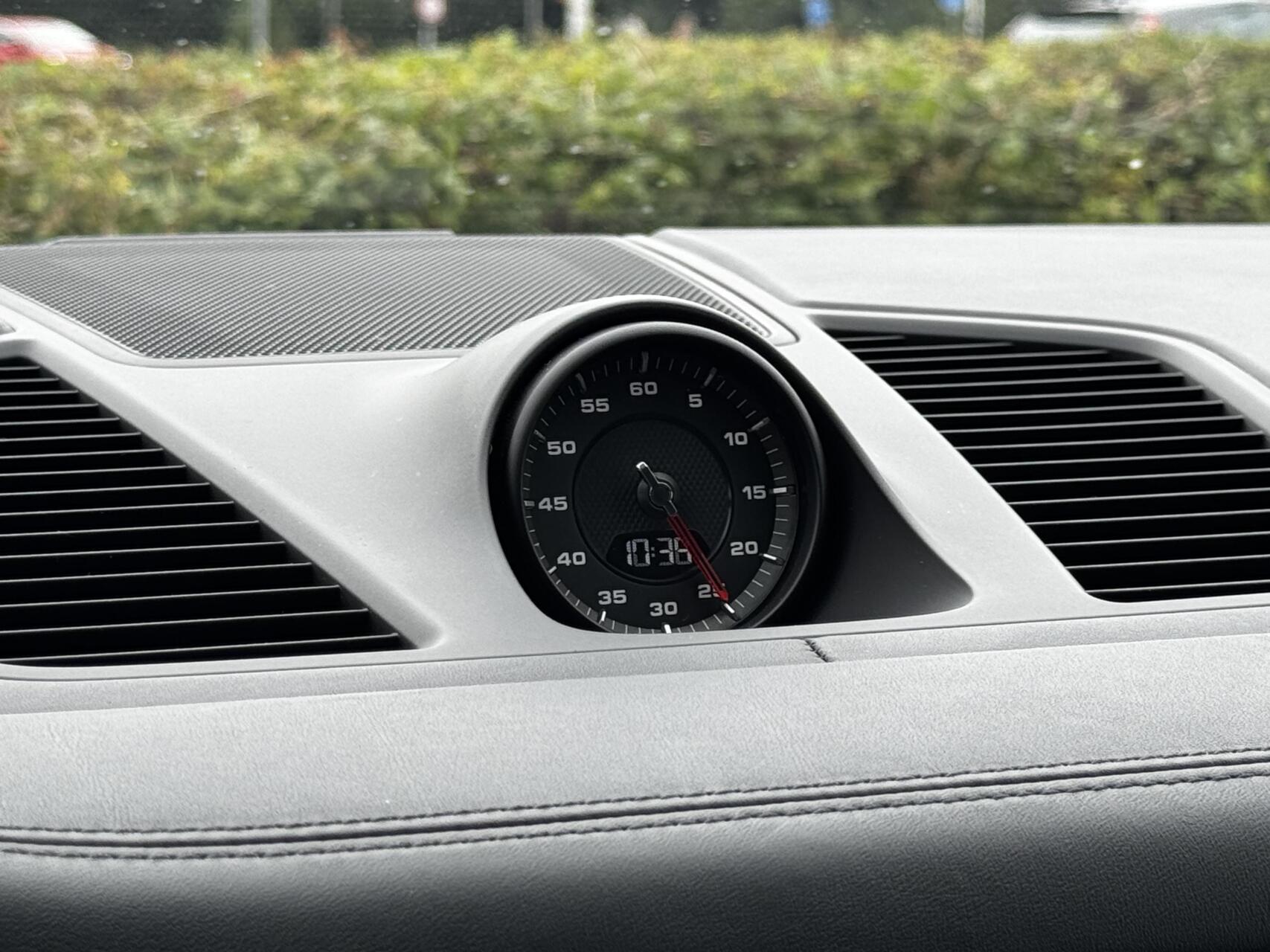 Foto van Porsche Cayenne Turbo
