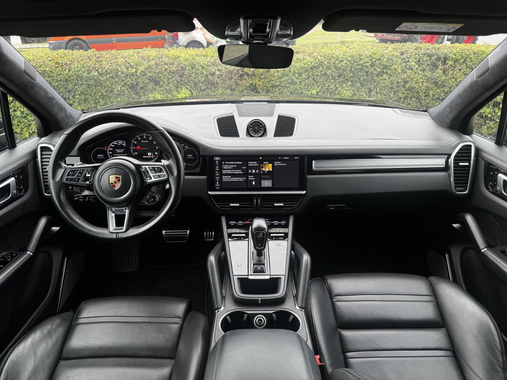 Foto van Porsche Cayenne Turbo