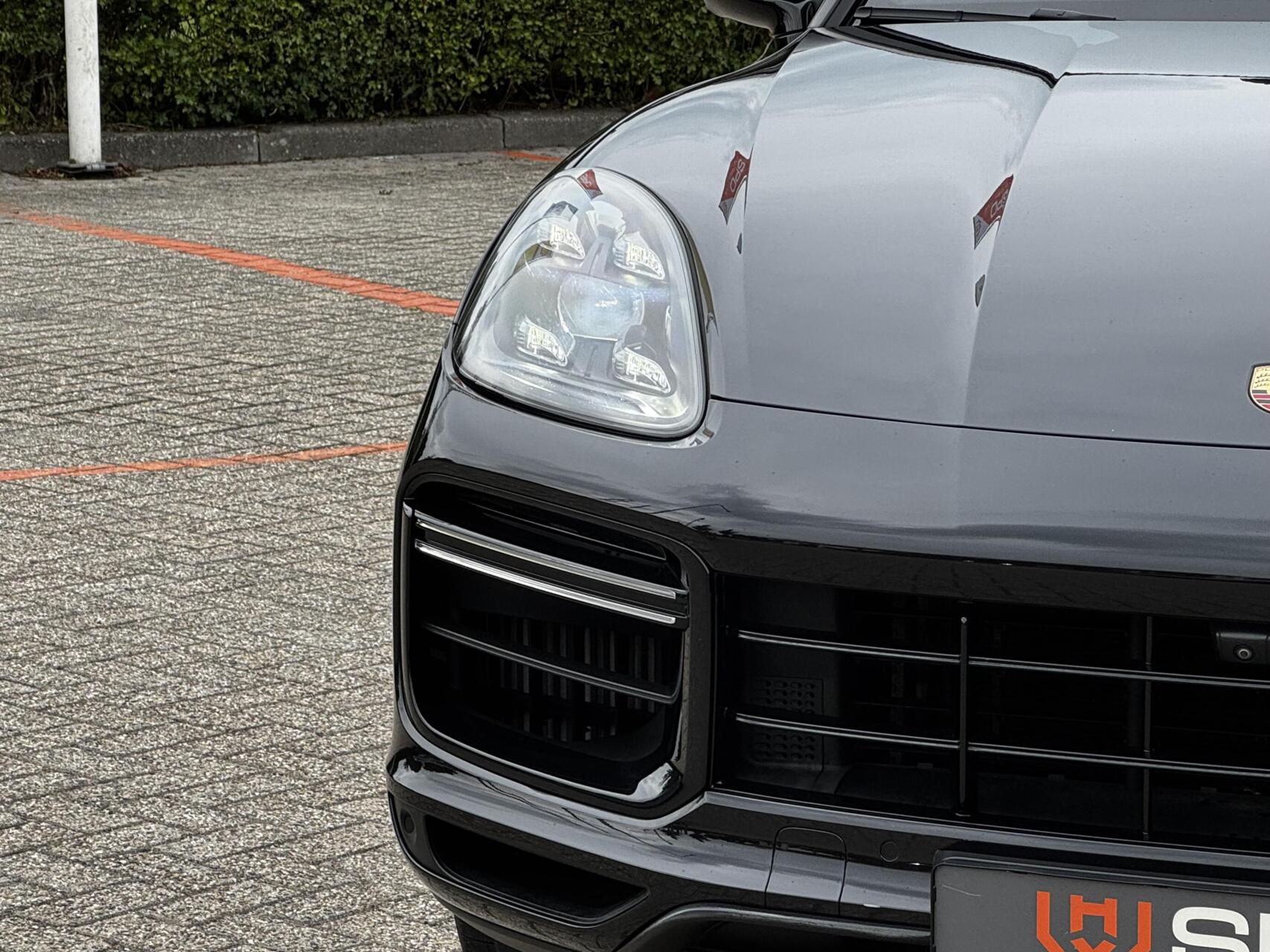 Foto van Porsche Cayenne Turbo