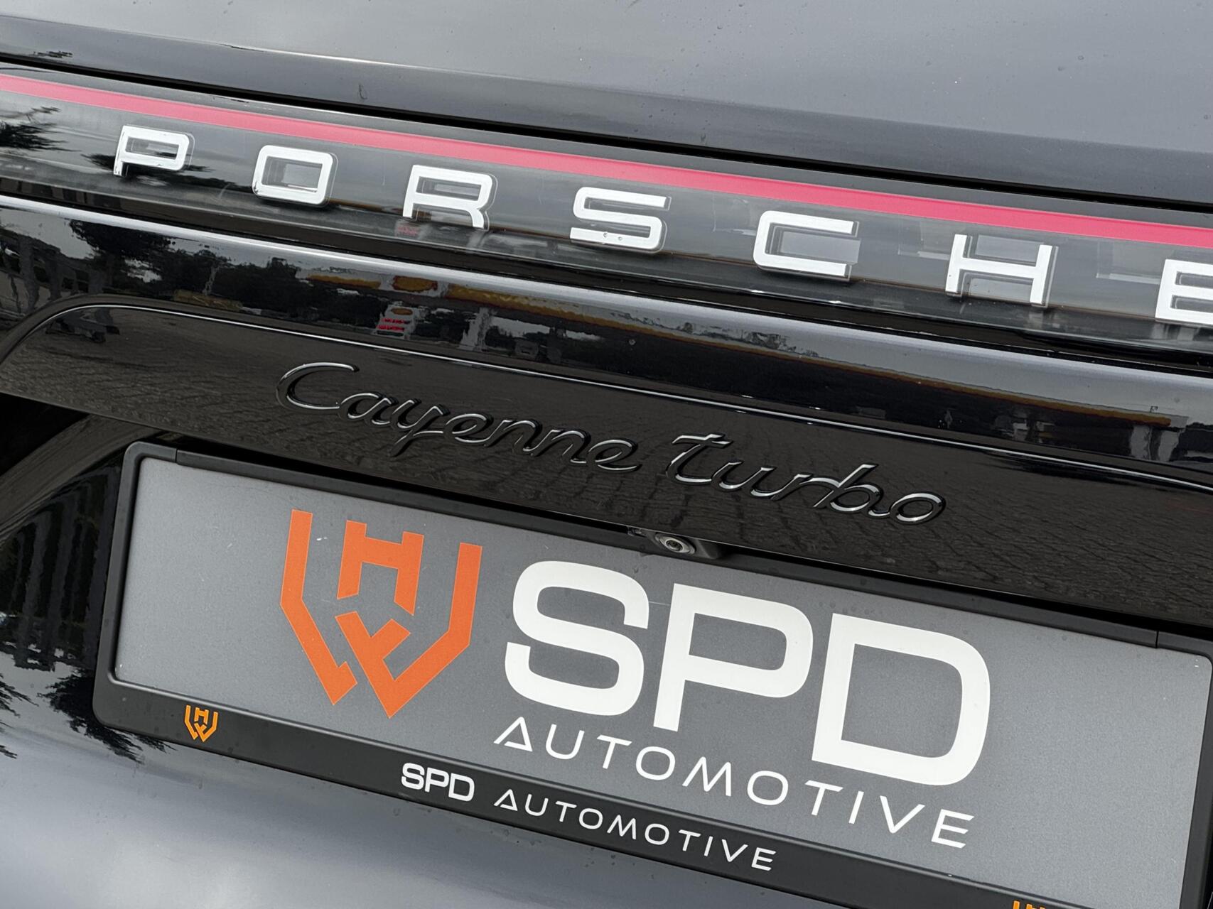 Foto van Porsche Cayenne Turbo