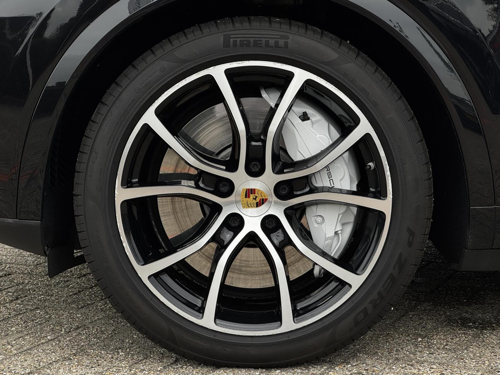 Foto van Porsche Cayenne Turbo