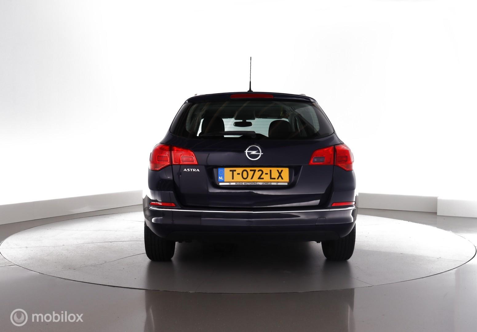 Foto van Opel Astra Sports Tourer