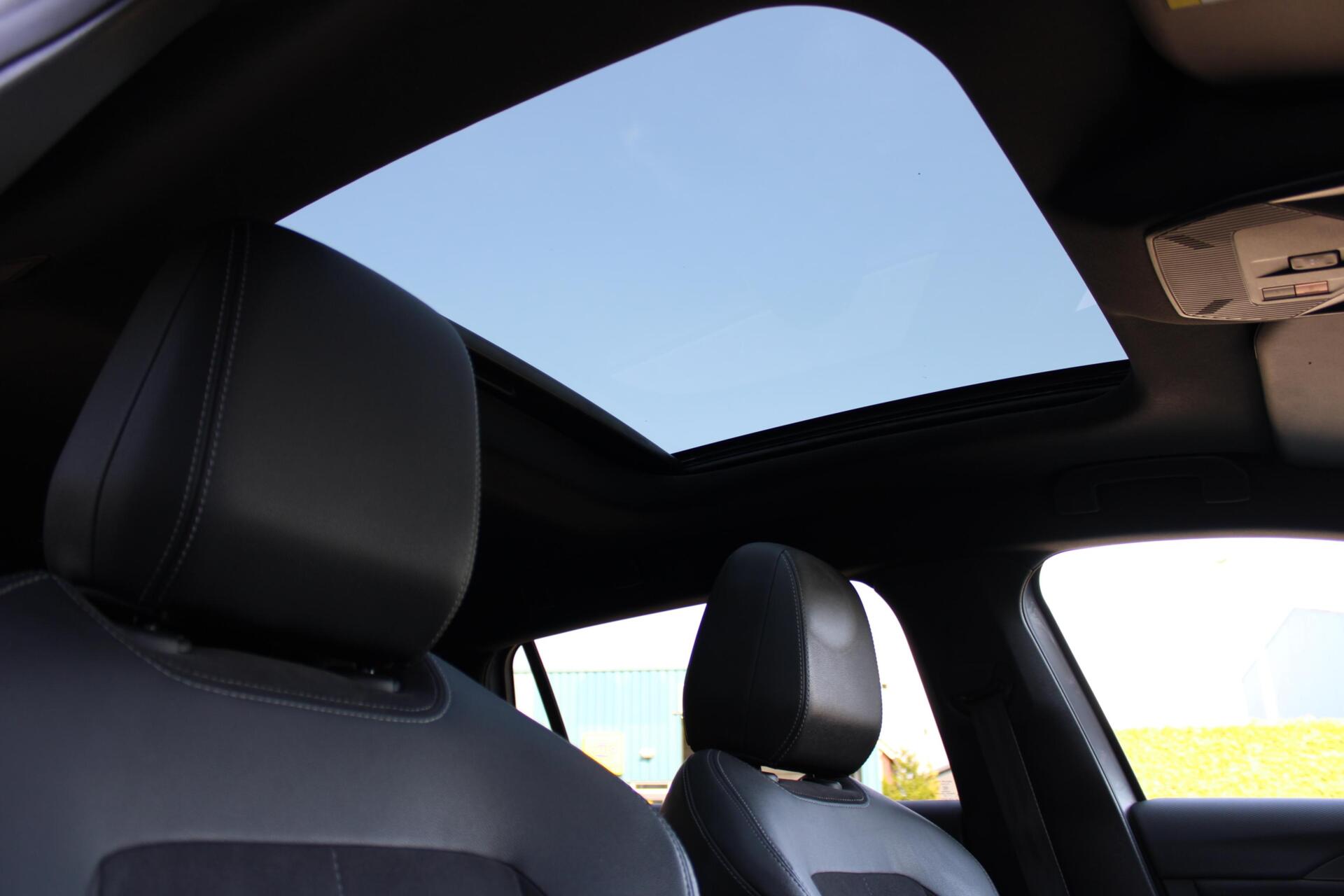 Foto van Opel Astra Sports Tourer