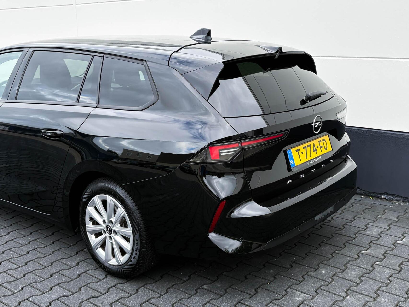 Foto van Opel Astra Sports Tourer