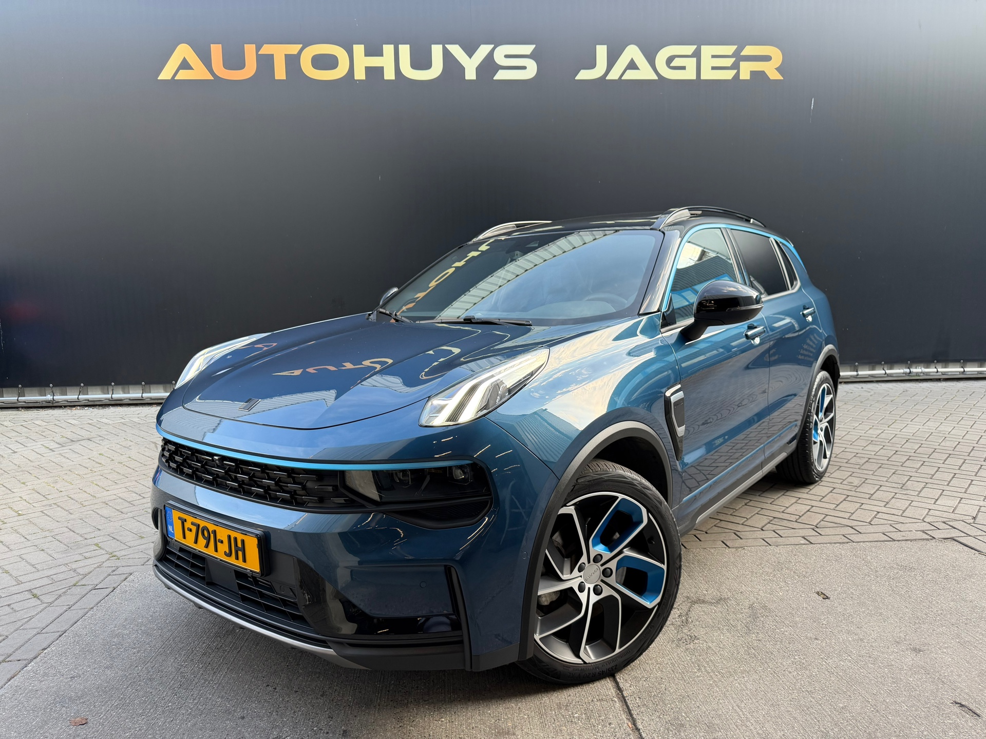 Lynk&co LYNK & Co 01 1.5 Pano 360 Memory Carplay Hybride Automaat 2023 - voorkant