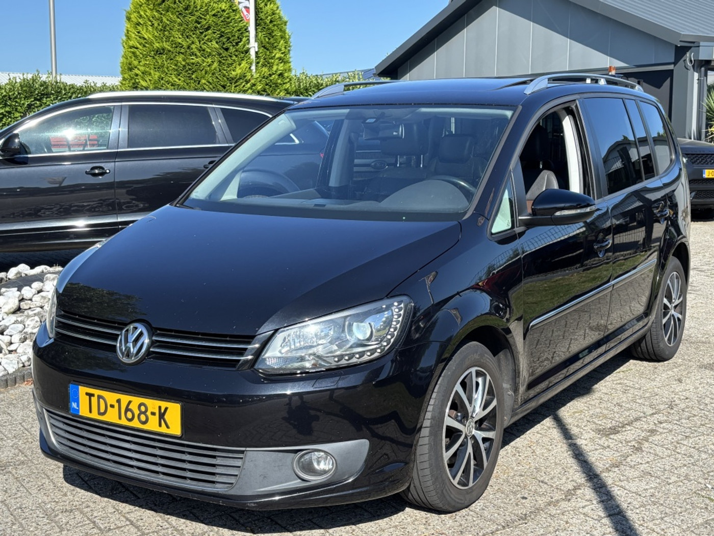 Volkswagen Touran 1.6 TDI Highline 2013 Automaat Panorama Xenon VOL 2013 - voorkant