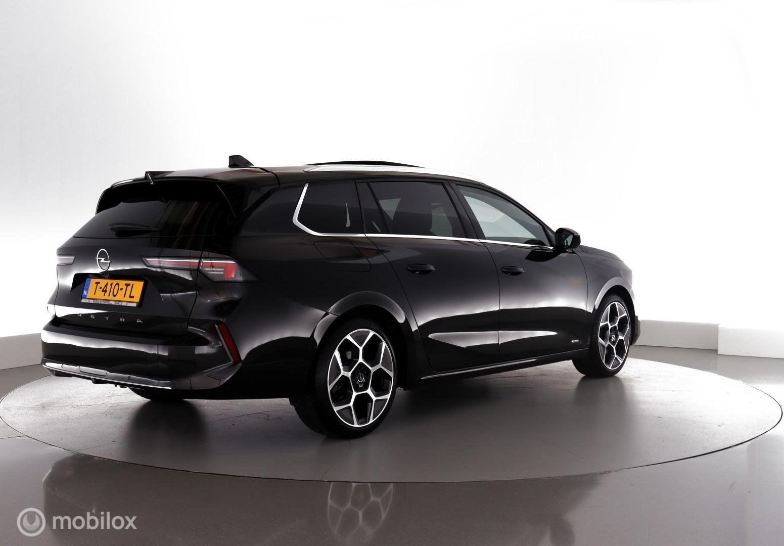 Foto van Opel Astra Sports Tourer