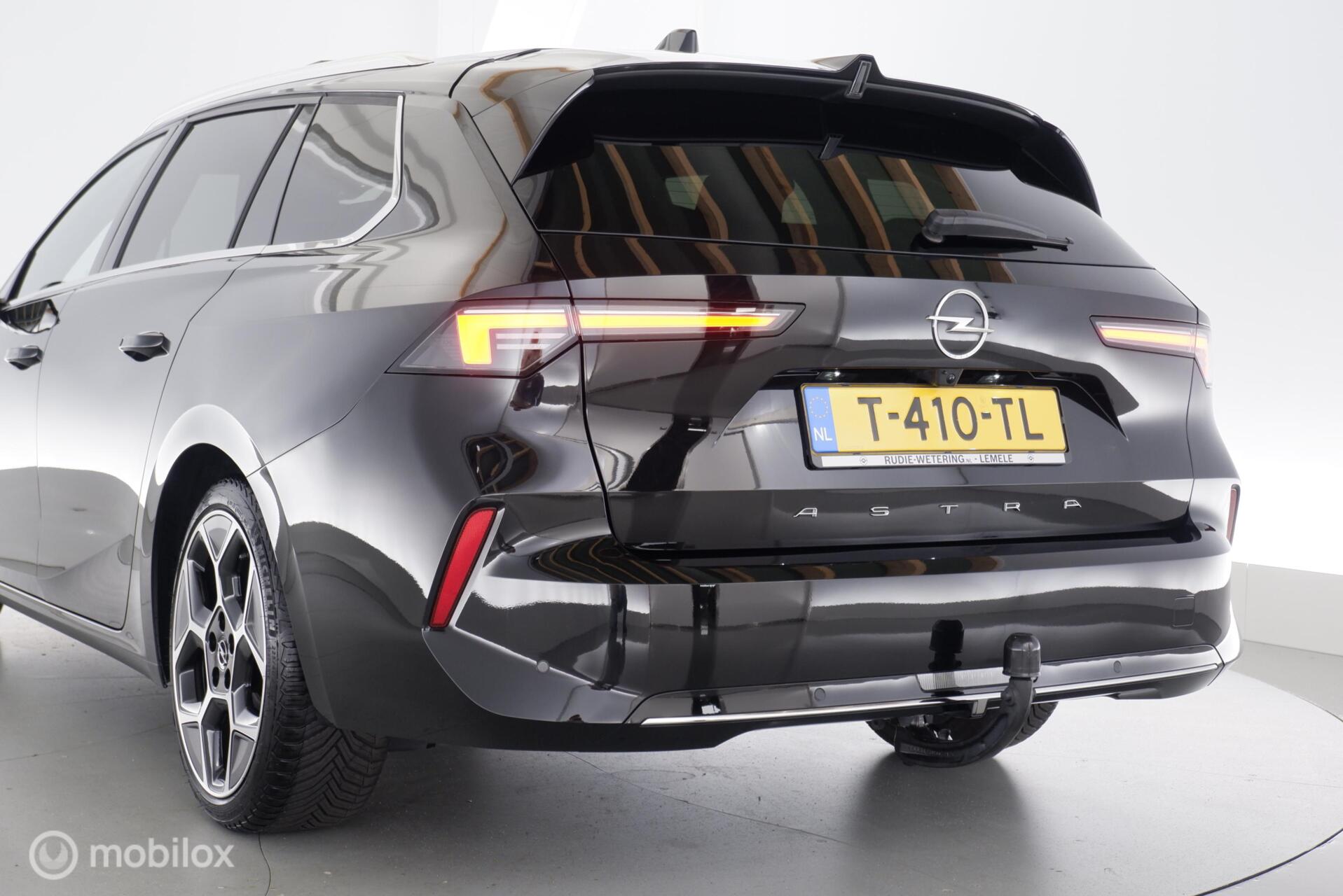 Foto van Opel Astra Sports Tourer