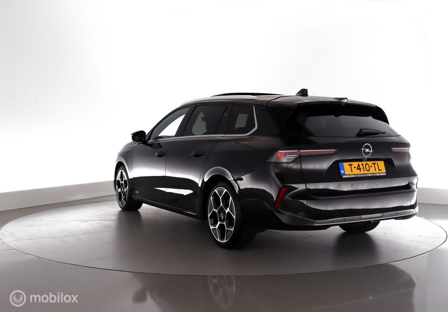 Foto van Opel Astra Sports Tourer