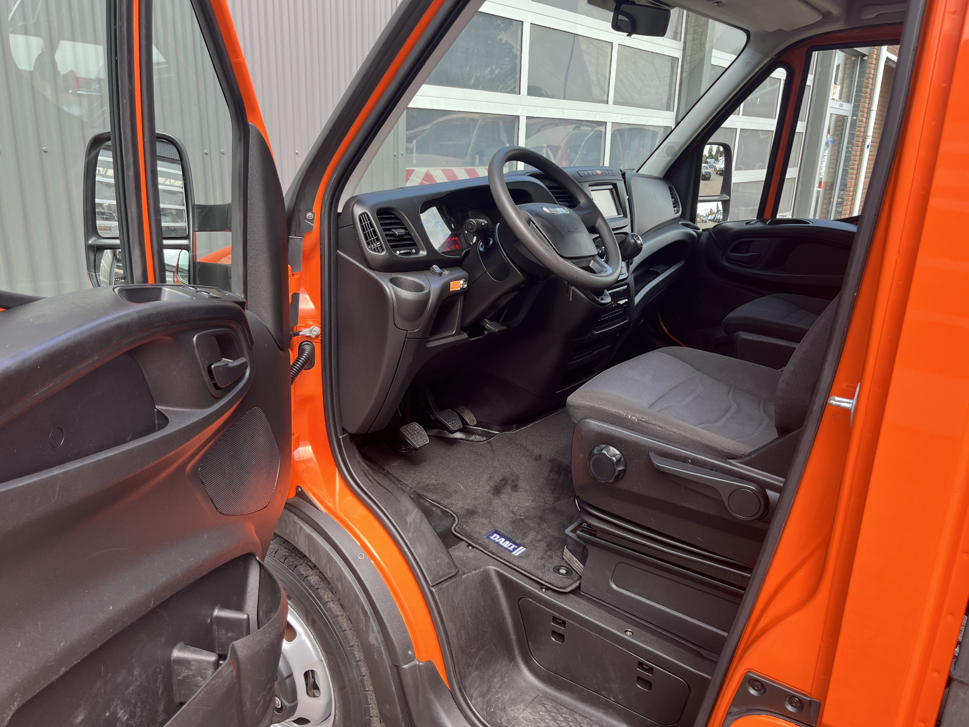Foto van Iveco 35c14