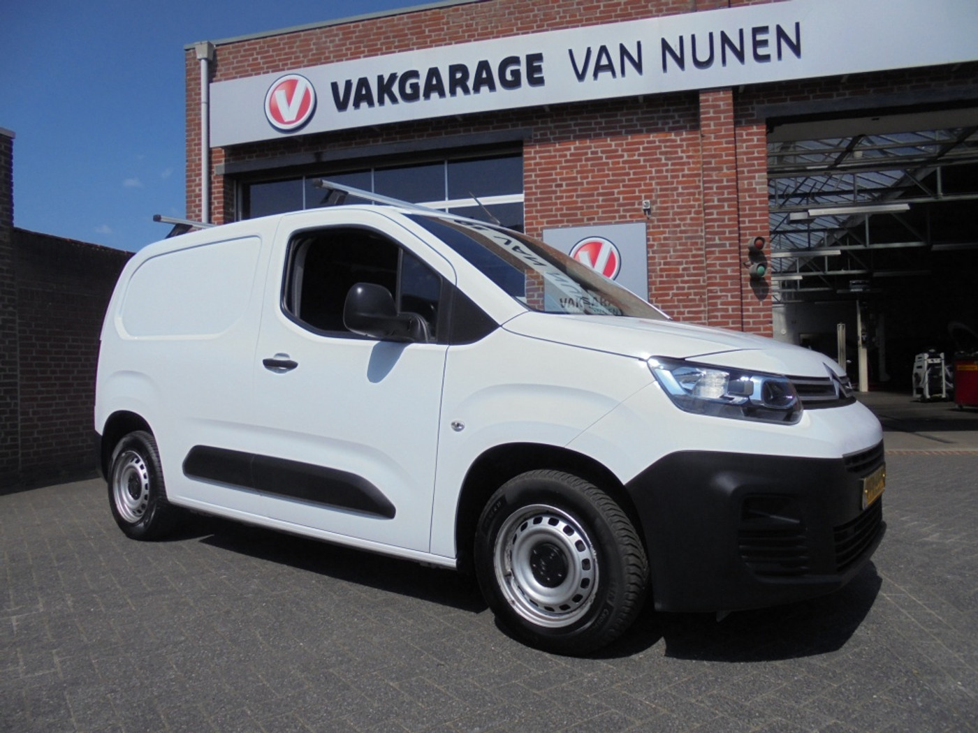 Citroen Berlingo 1.5 BlueHDI Control||Trekhaak||Airco||Cruise|| 2020 - voorkant