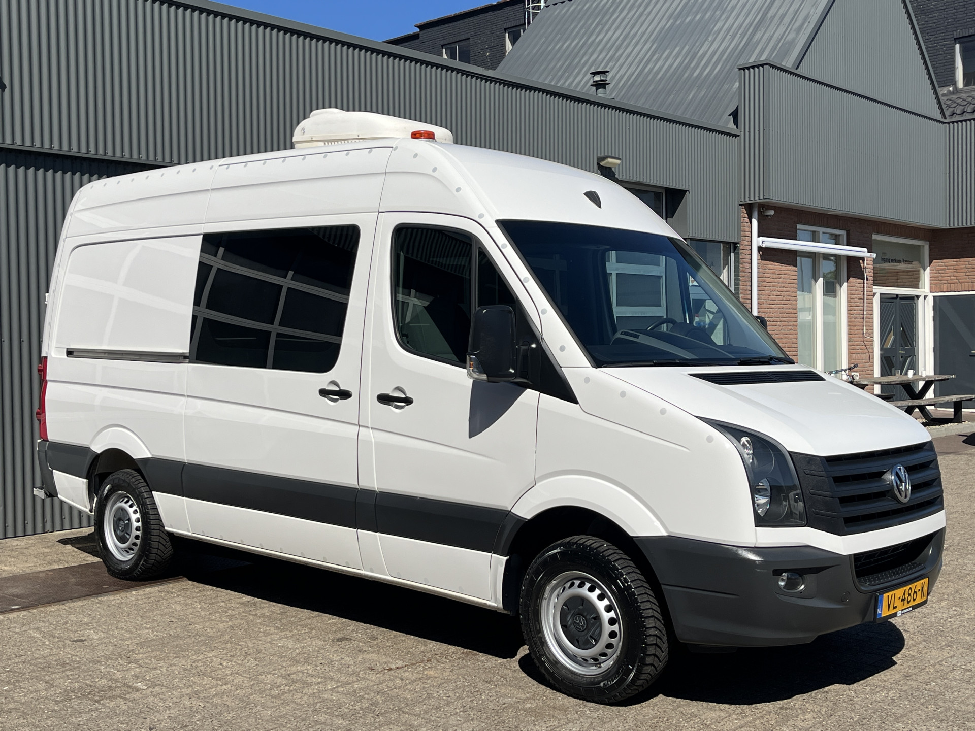 Volkswagen Crafter 35 2.0 TDI L2H2 2015 - voorkant
