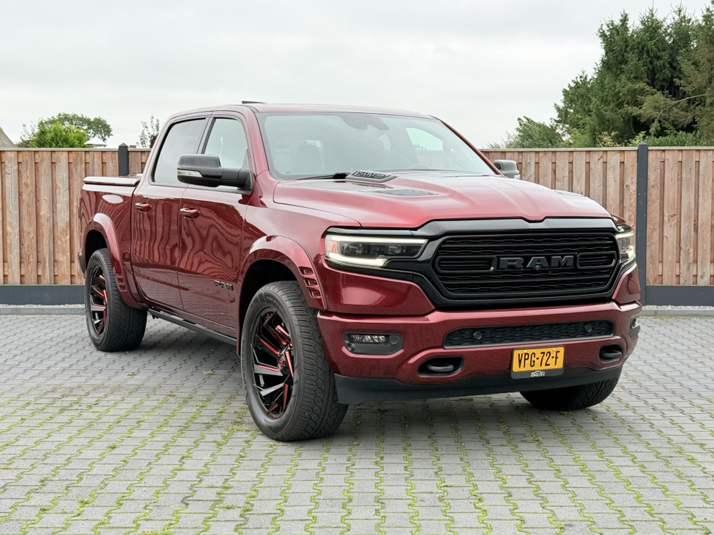 Ram Ram 1500 Limited 5.7 V8 4x4 HEMI LIMITED HARMAN/KARDON LPG 300L 2022 - voorkant