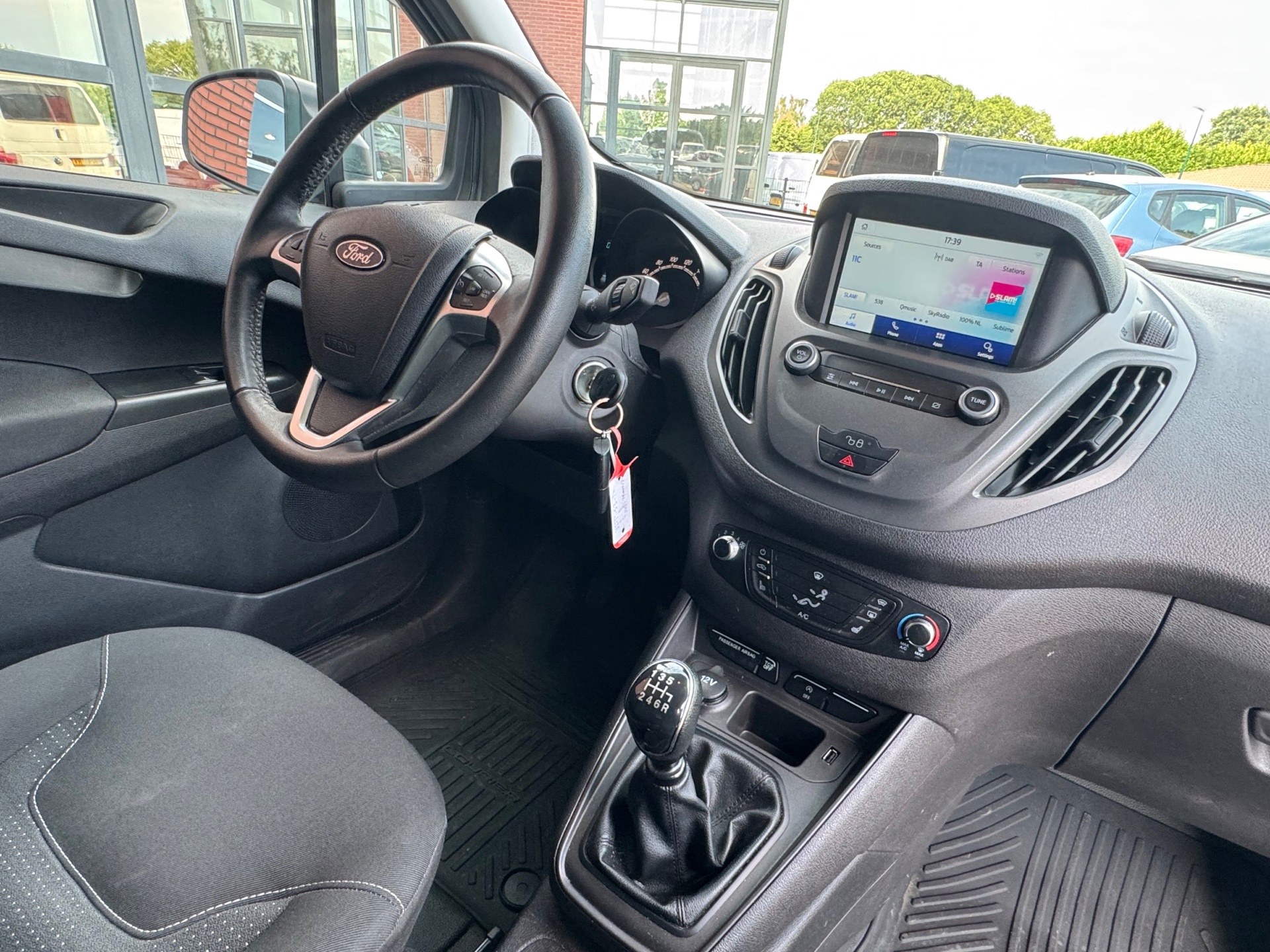 Foto van Ford Transit Courier