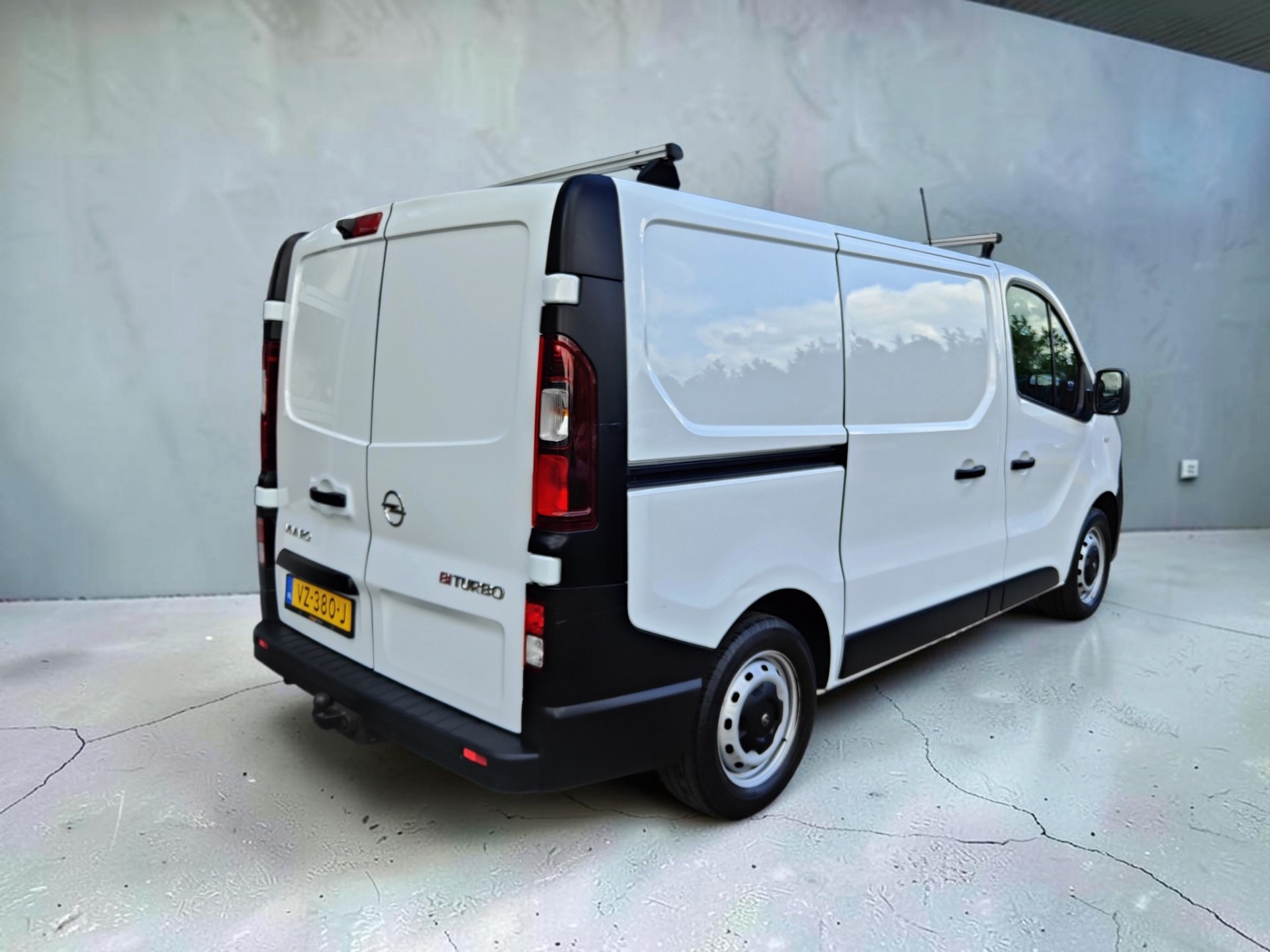 Foto van Opel Vivaro-b