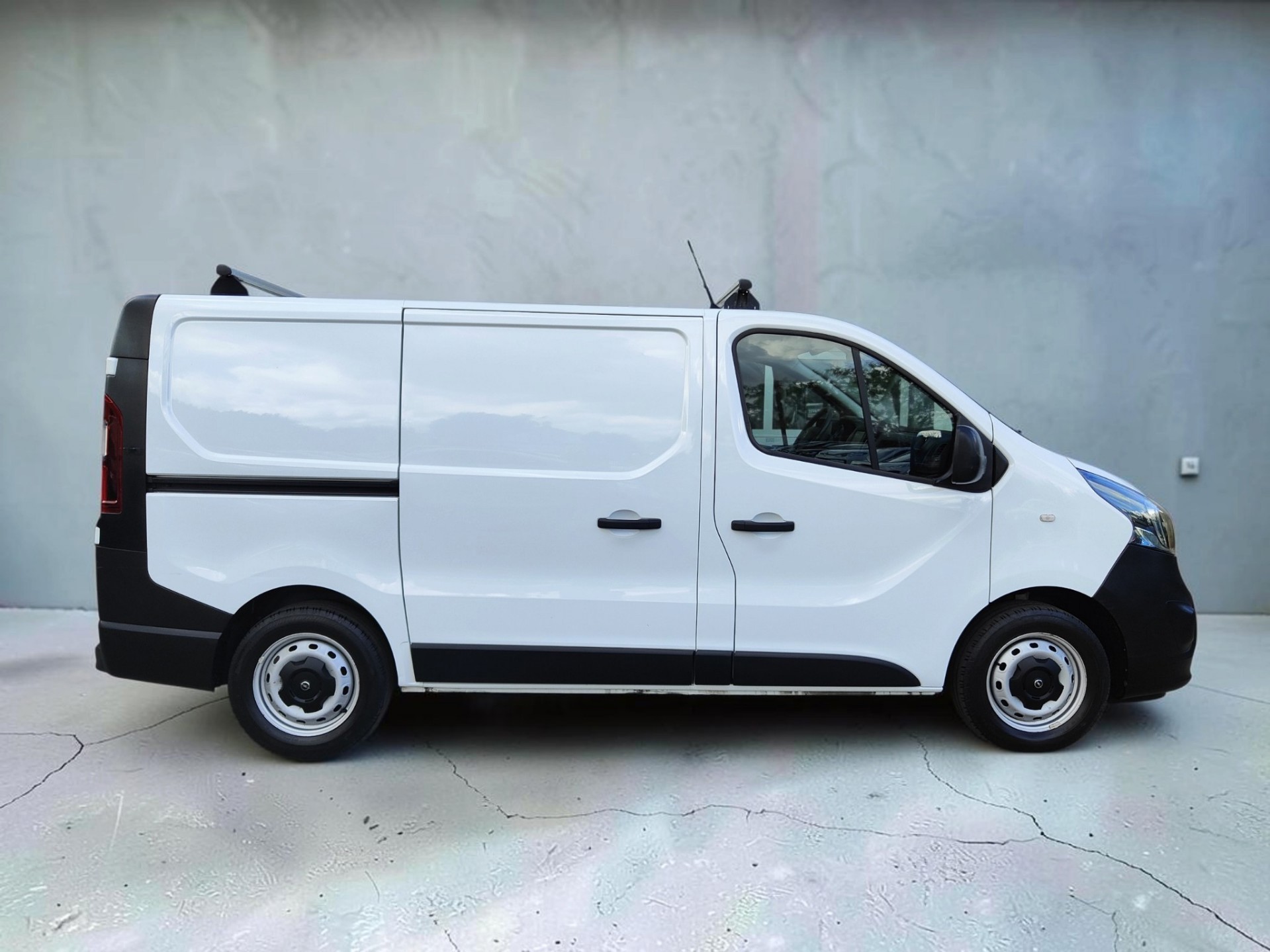 Foto van Opel Vivaro-b