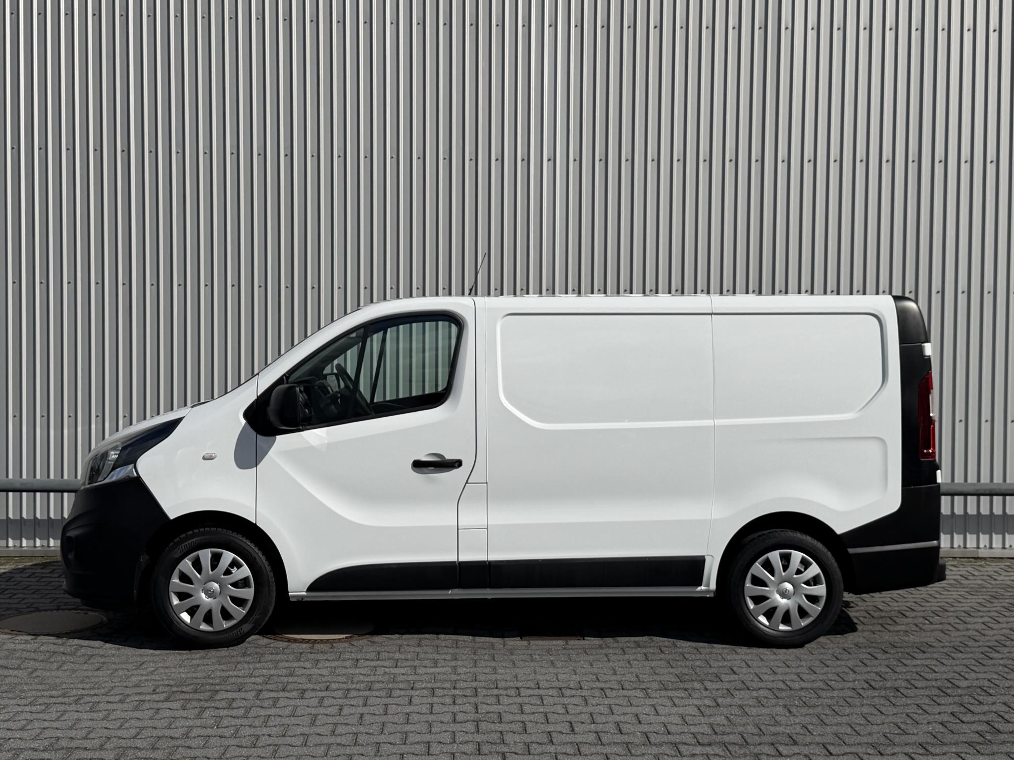 Foto van Opel Vivaro-b