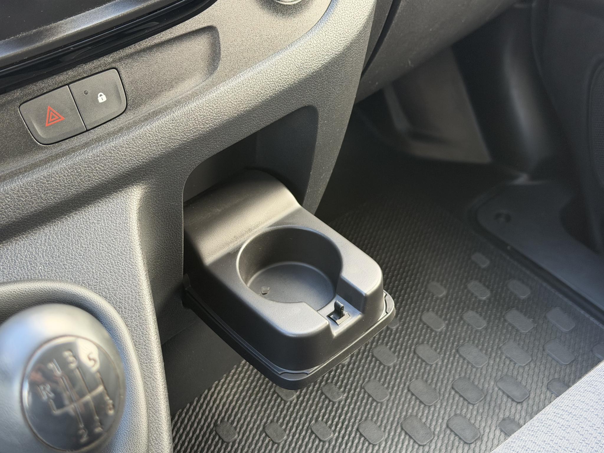 Foto van Opel Vivaro-b