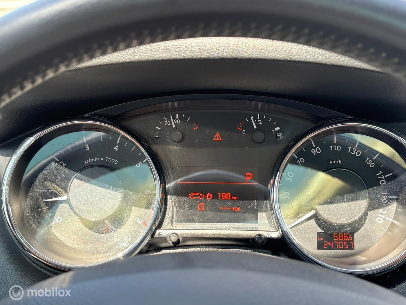 Foto van Peugeot 5008