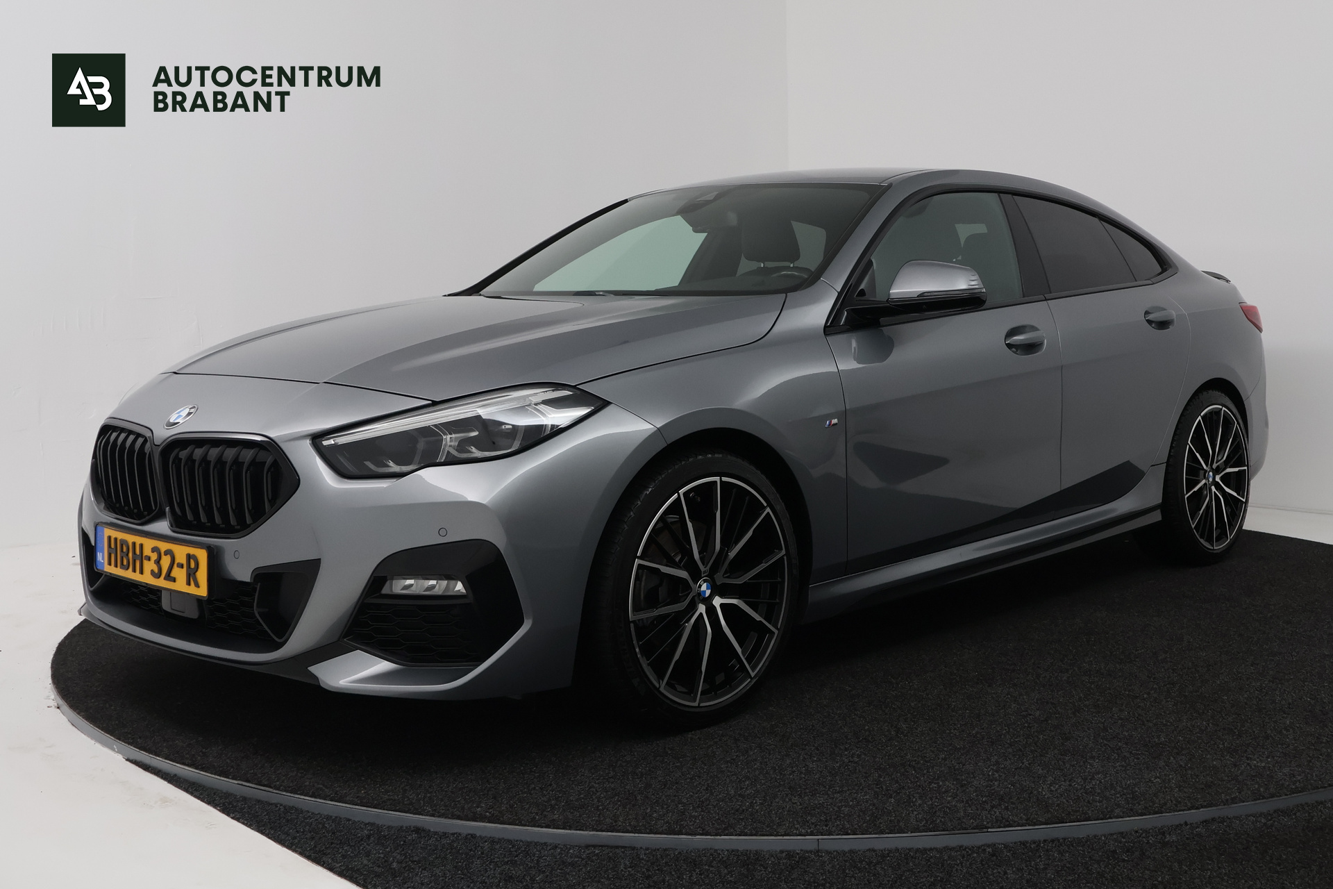BMW 218i 218i M Sport Edition (STOELVERWARMING, CRUISE ADAPTIEF, NAVIGATIE, SFEERVERLICHTING) 2023 - voorkant