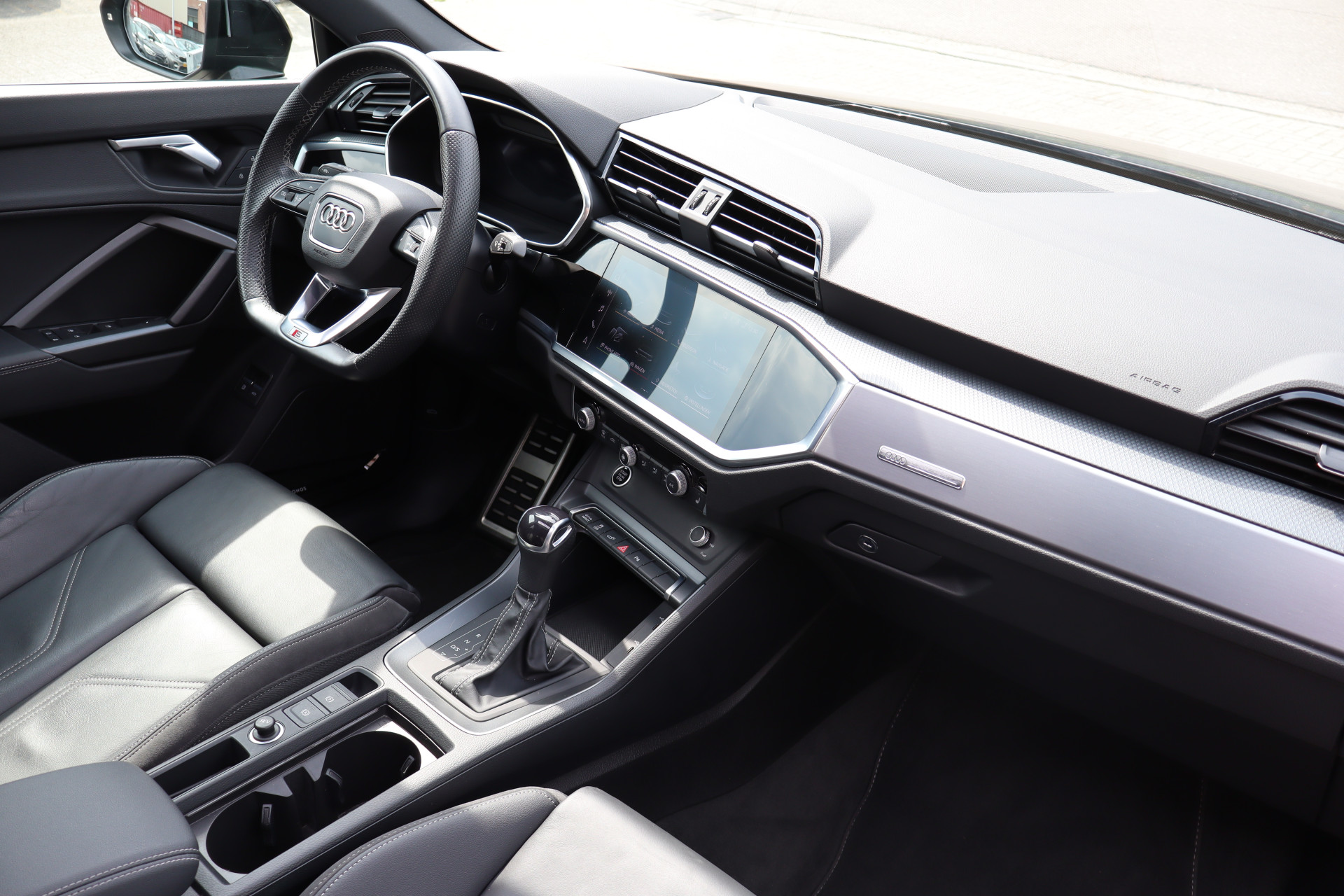 Foto van Audi Q3 Sportback E-tron