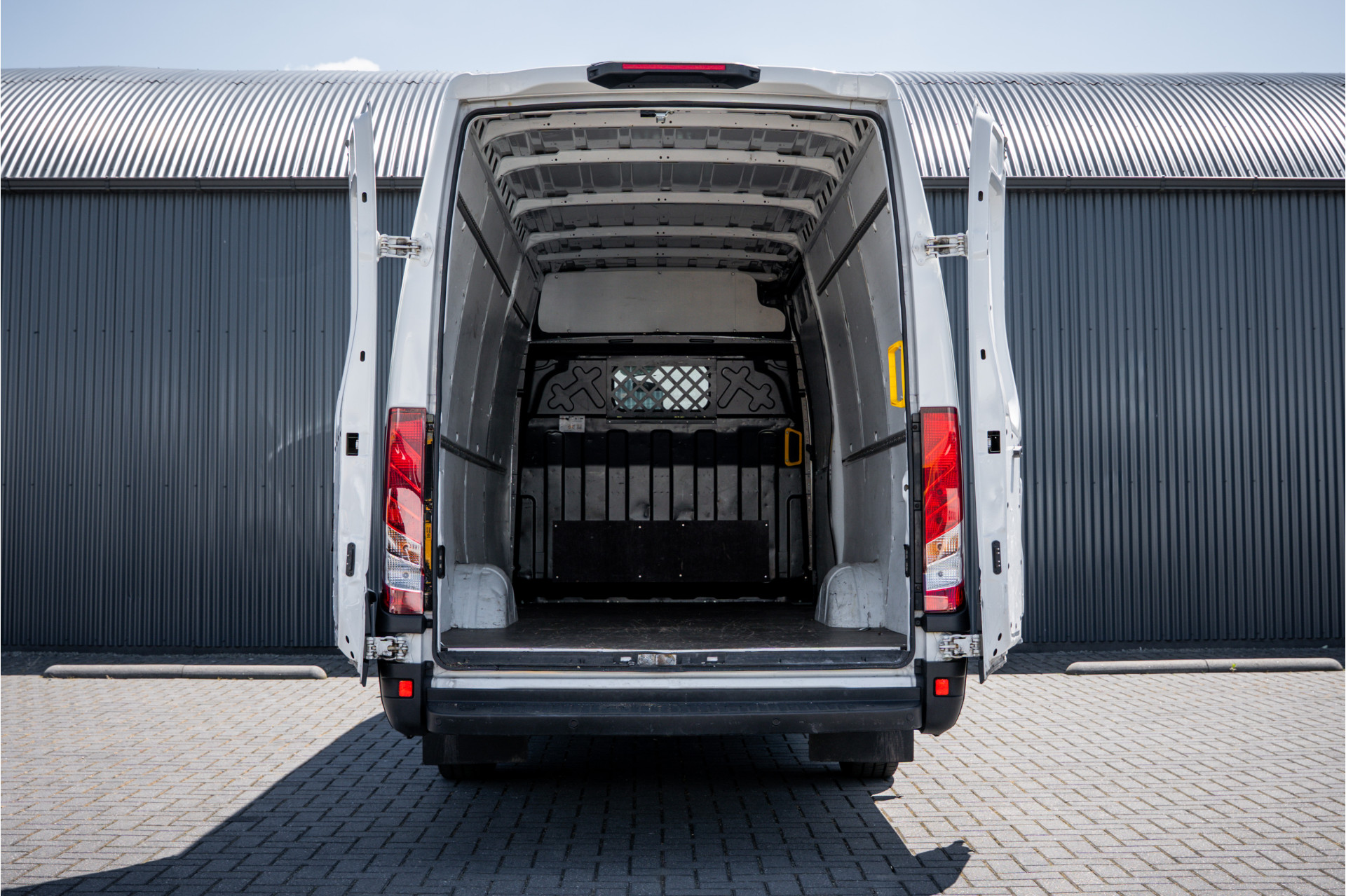 Foto van Iveco 35s16