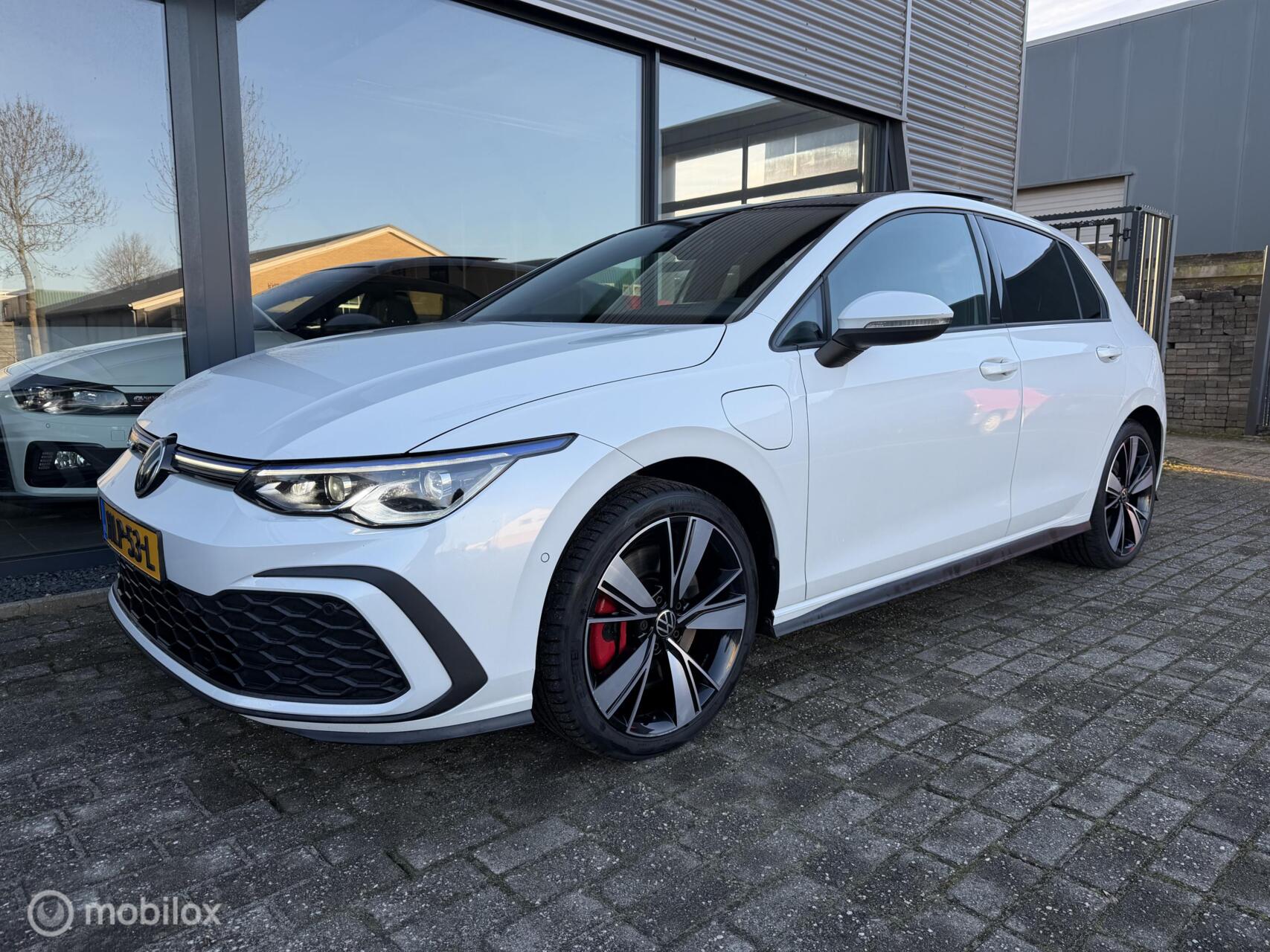 Foto van Volkswagen Golf GTE