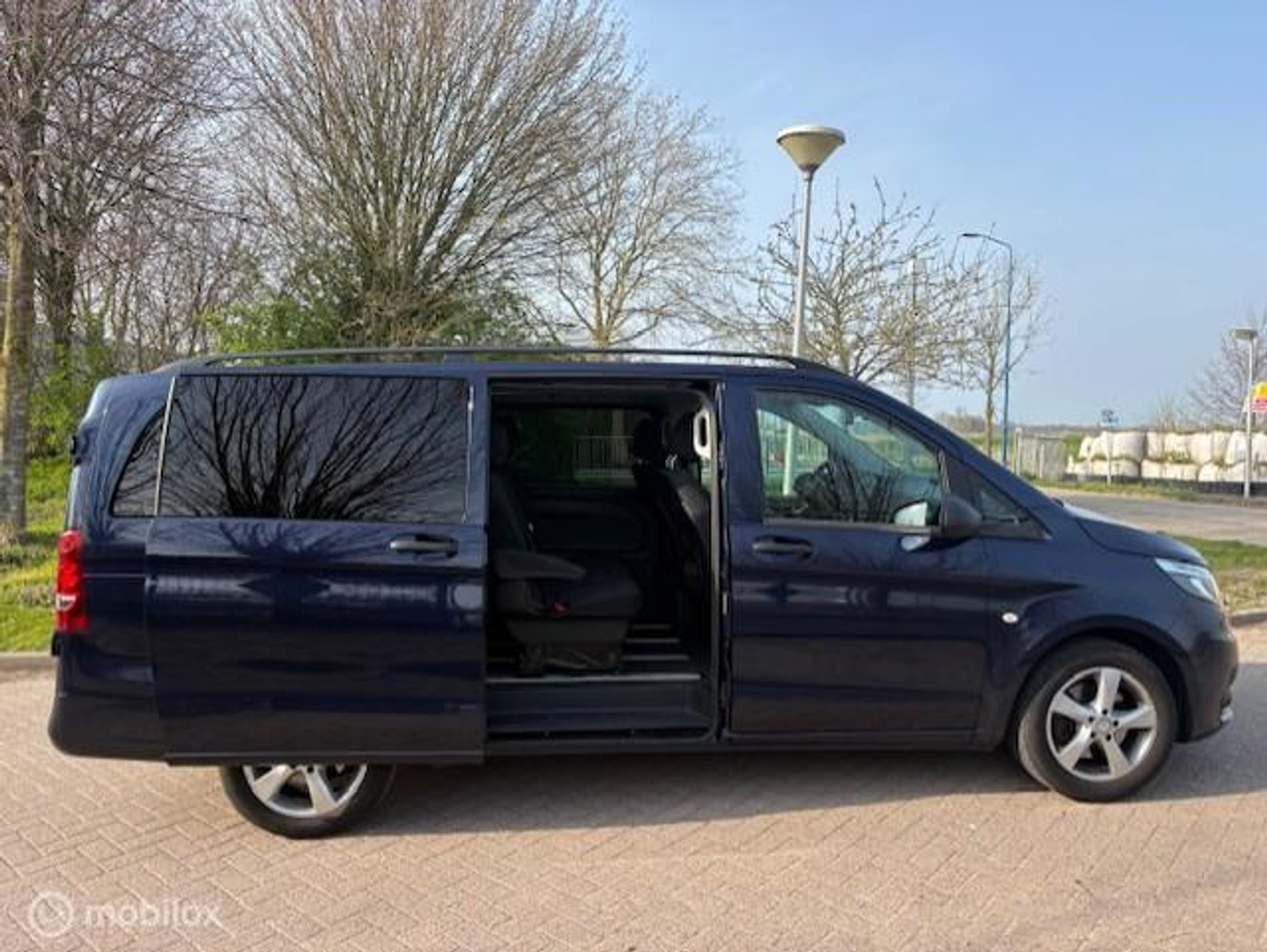 Foto van Mercedes-Benz Vito Tourer