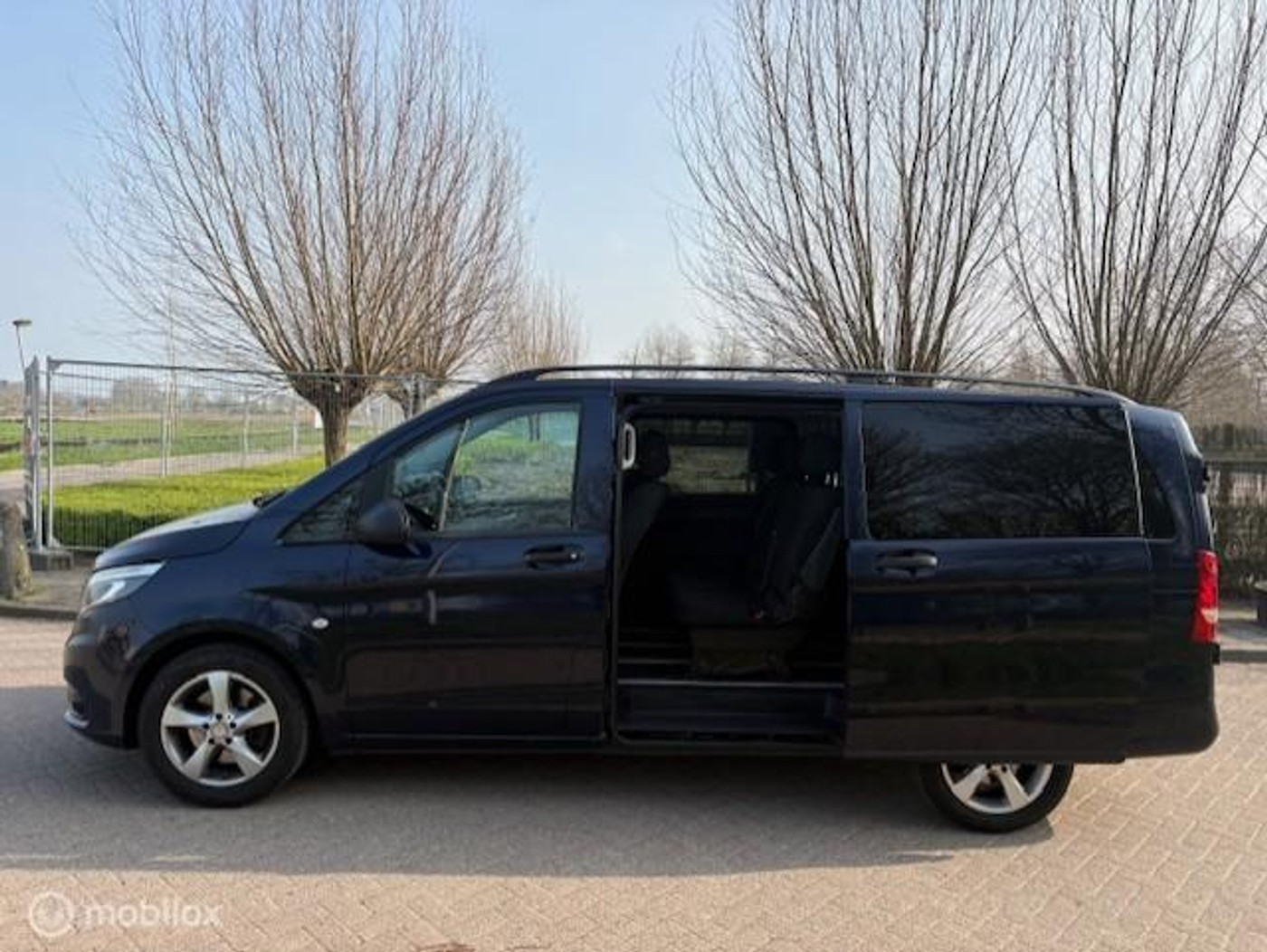 Foto van Mercedes-Benz Vito Tourer