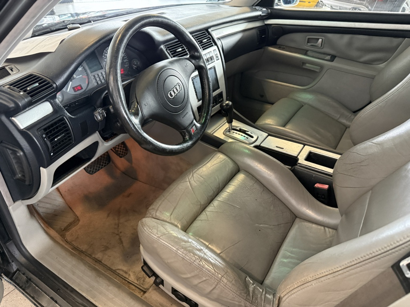 Foto van Audi S8