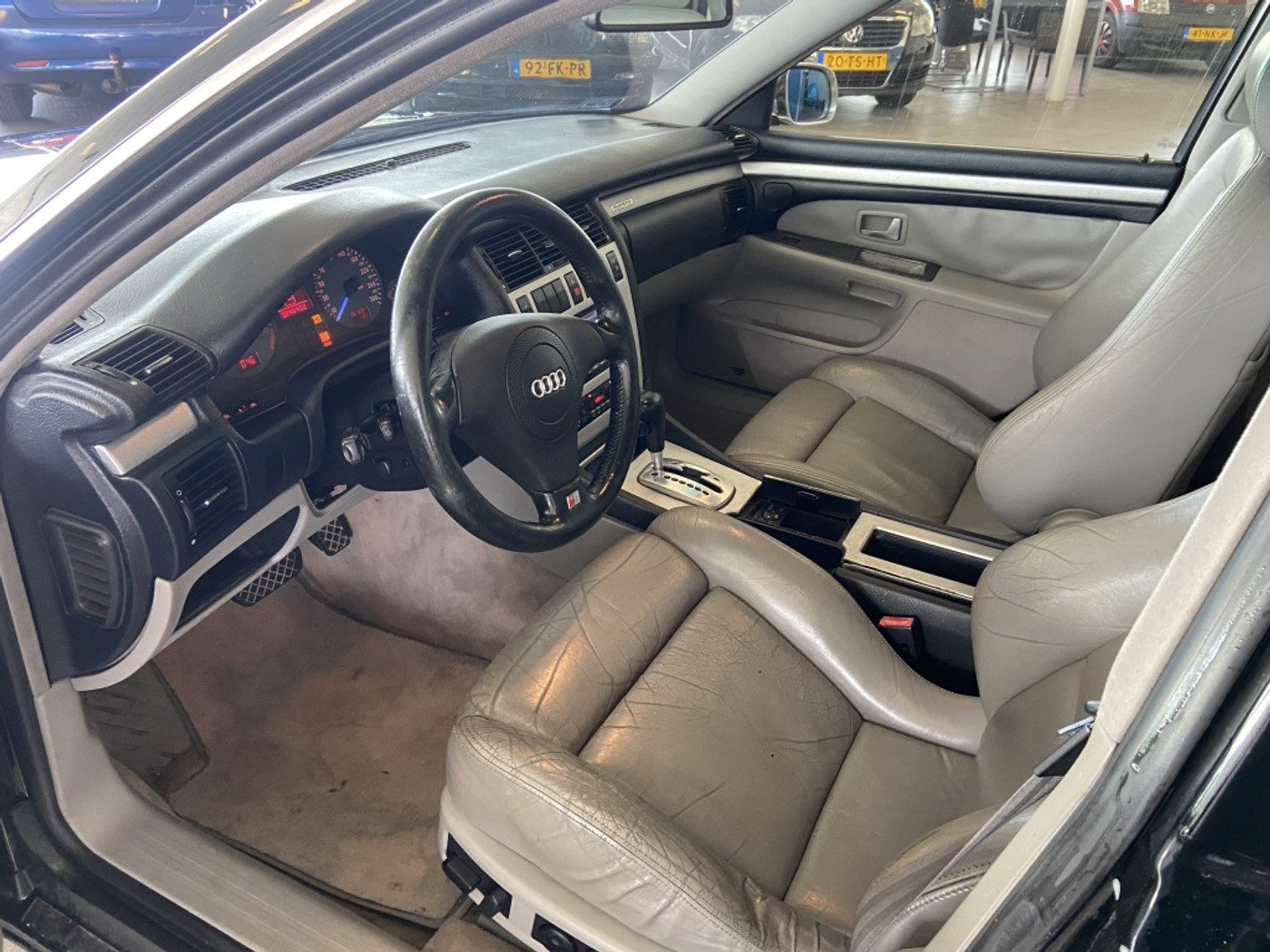 Foto van Audi S8