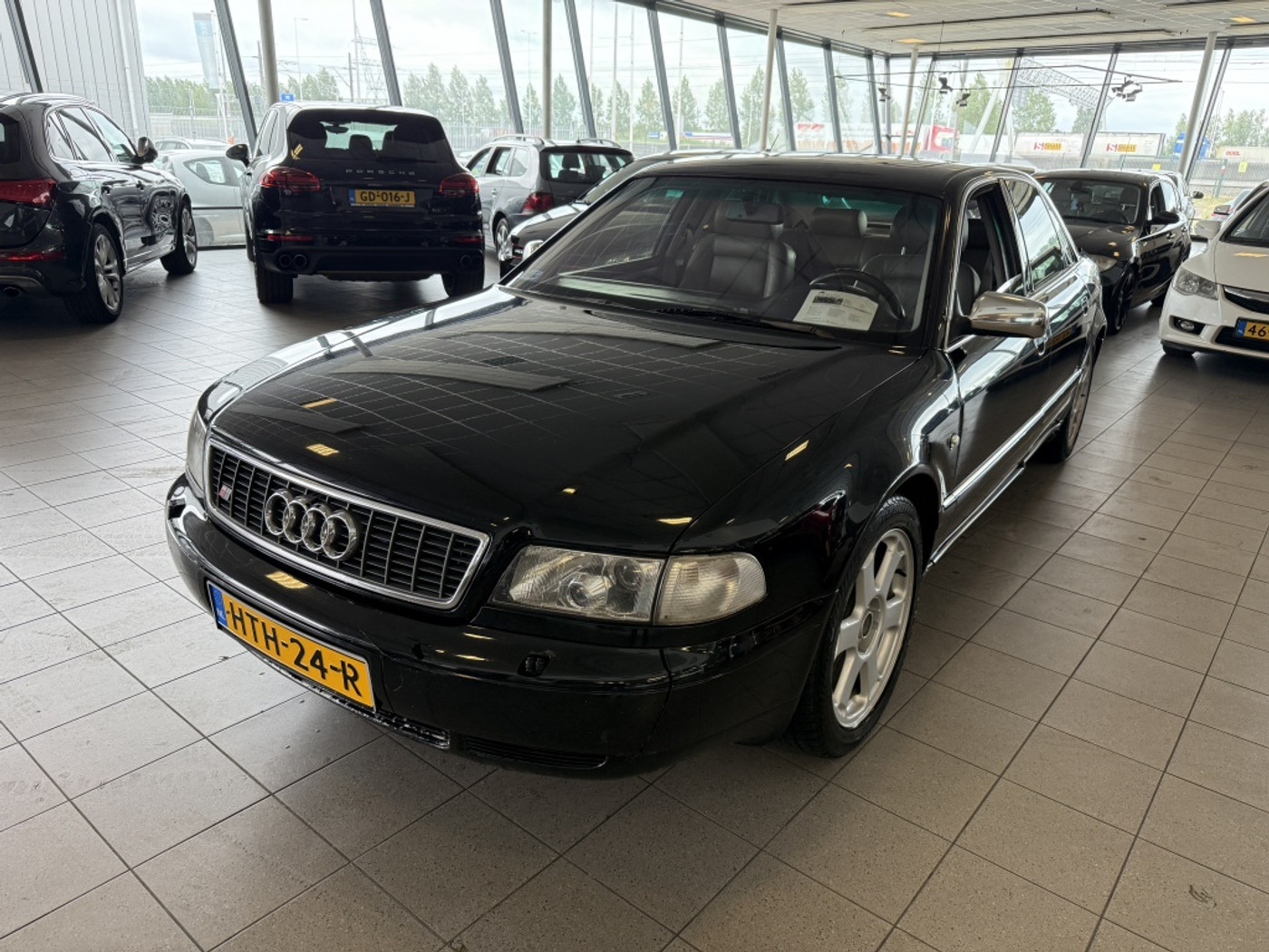 Audi S8 4.2 S8 1998 - voorkant