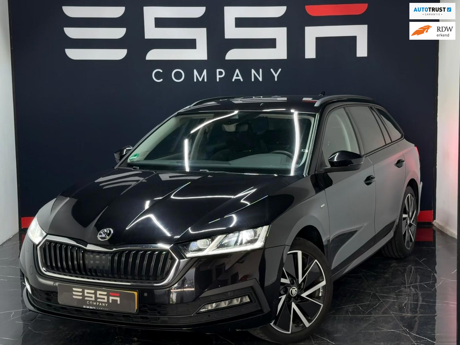 Skoda Octavia 1.5 e-TSI Business KeylessGo Carplay LED Sfeerverlichting 2022 - voorkant