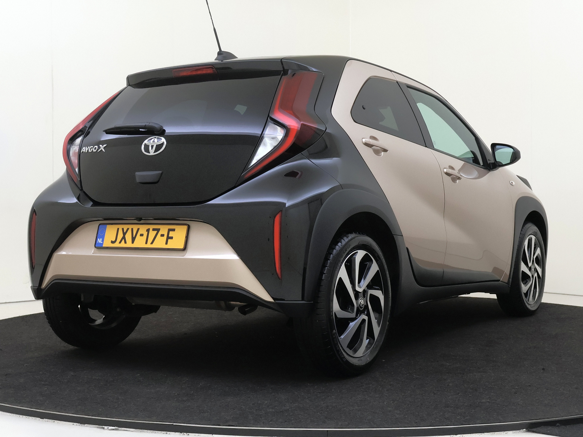 Foto van Toyota Toyota Aygo X