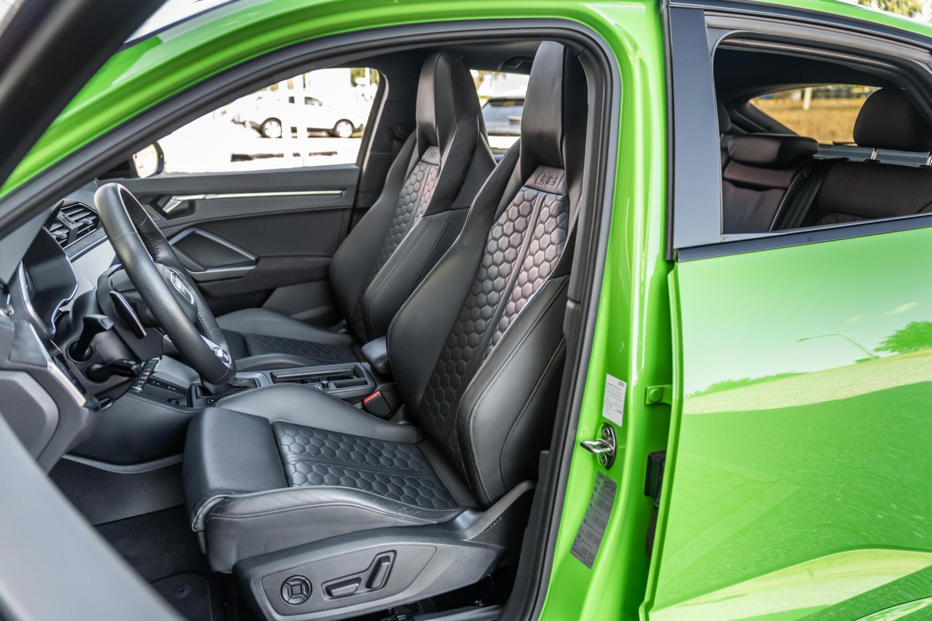 Foto van Audi RS Q3 Sportback