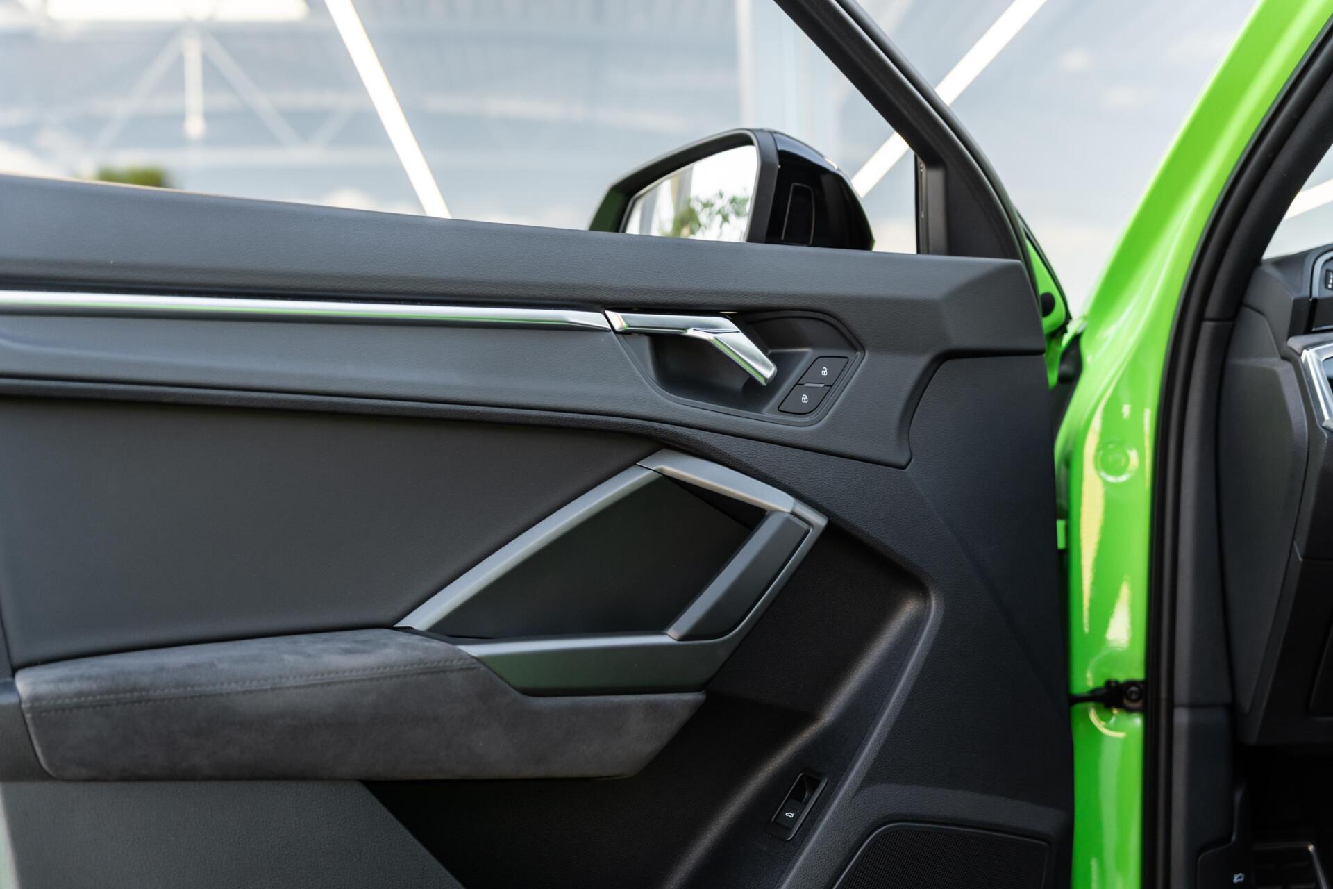 Foto van Audi RS Q3 Sportback