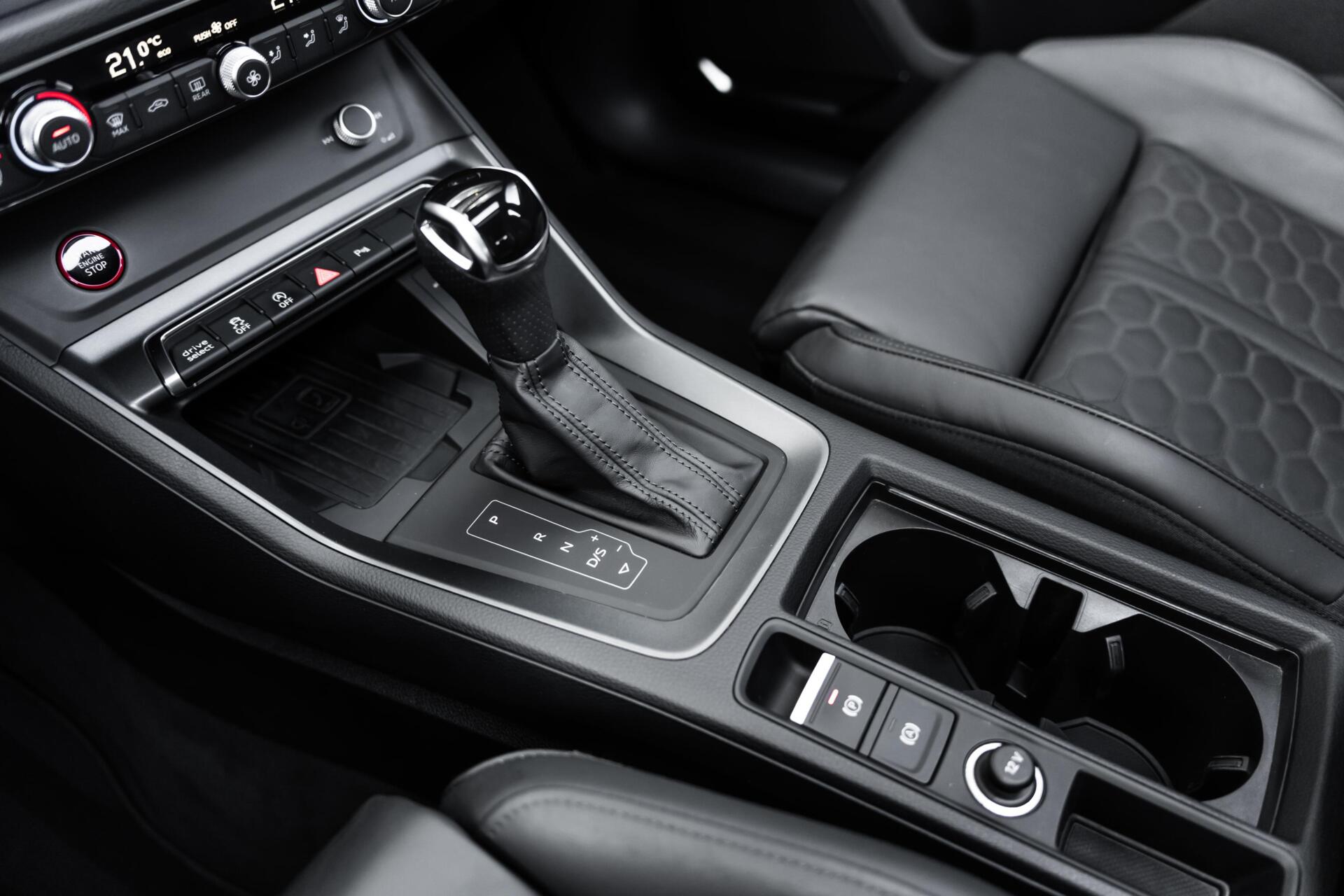 Foto van Audi RS Q3 Sportback