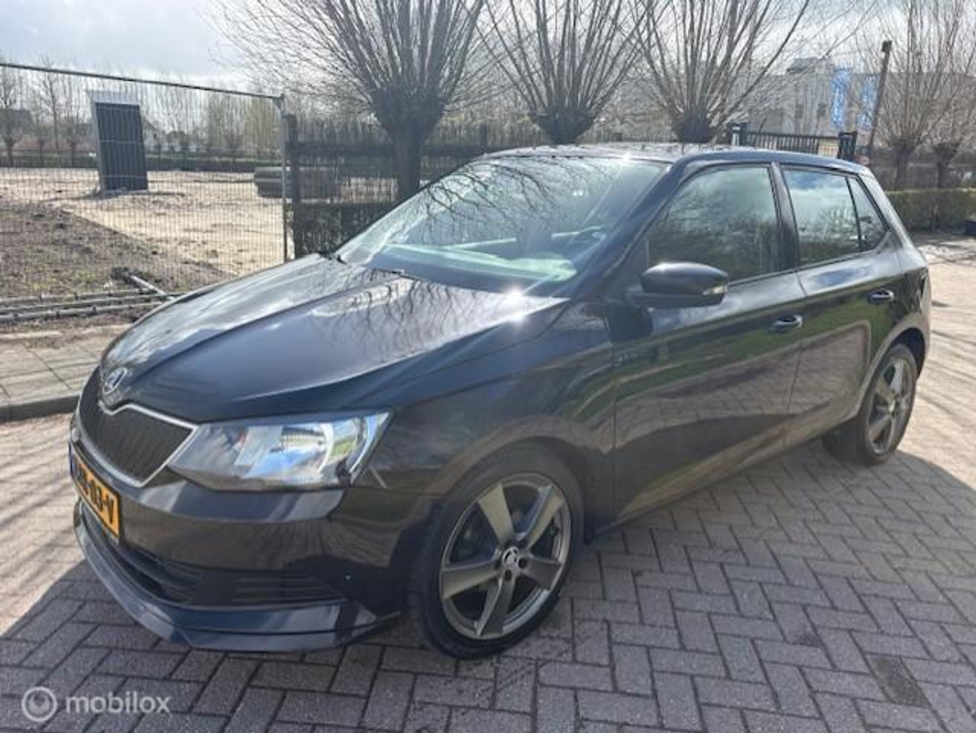 Skoda Fabia 1.0 Active Nieuwe APK pdc achter 2017 - voorkant
