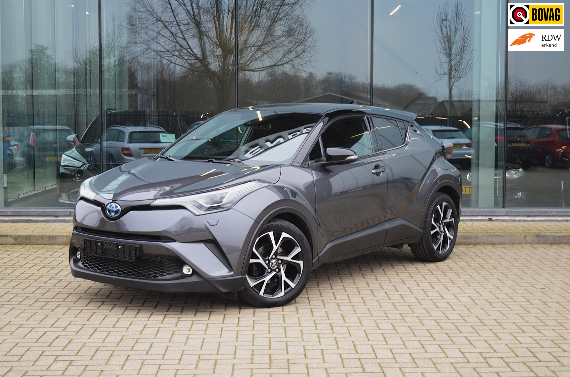 Toyota Toyota C-hr 1.8 Hybrid Dynamic | Dodehoek detectie | Keyless | Stoel & stuurverwarming | Voorruit verwarming 2019 - voorkant