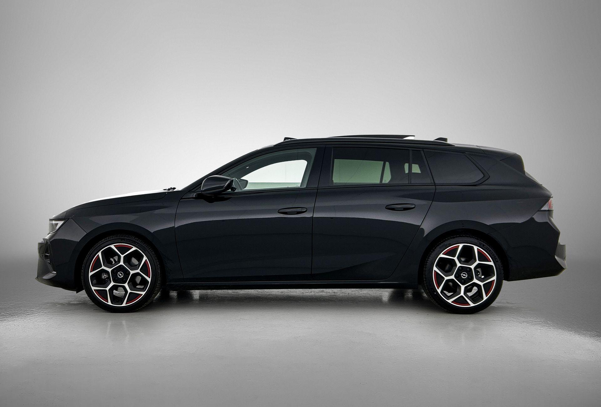 Foto van Opel Astra Sports Tourer