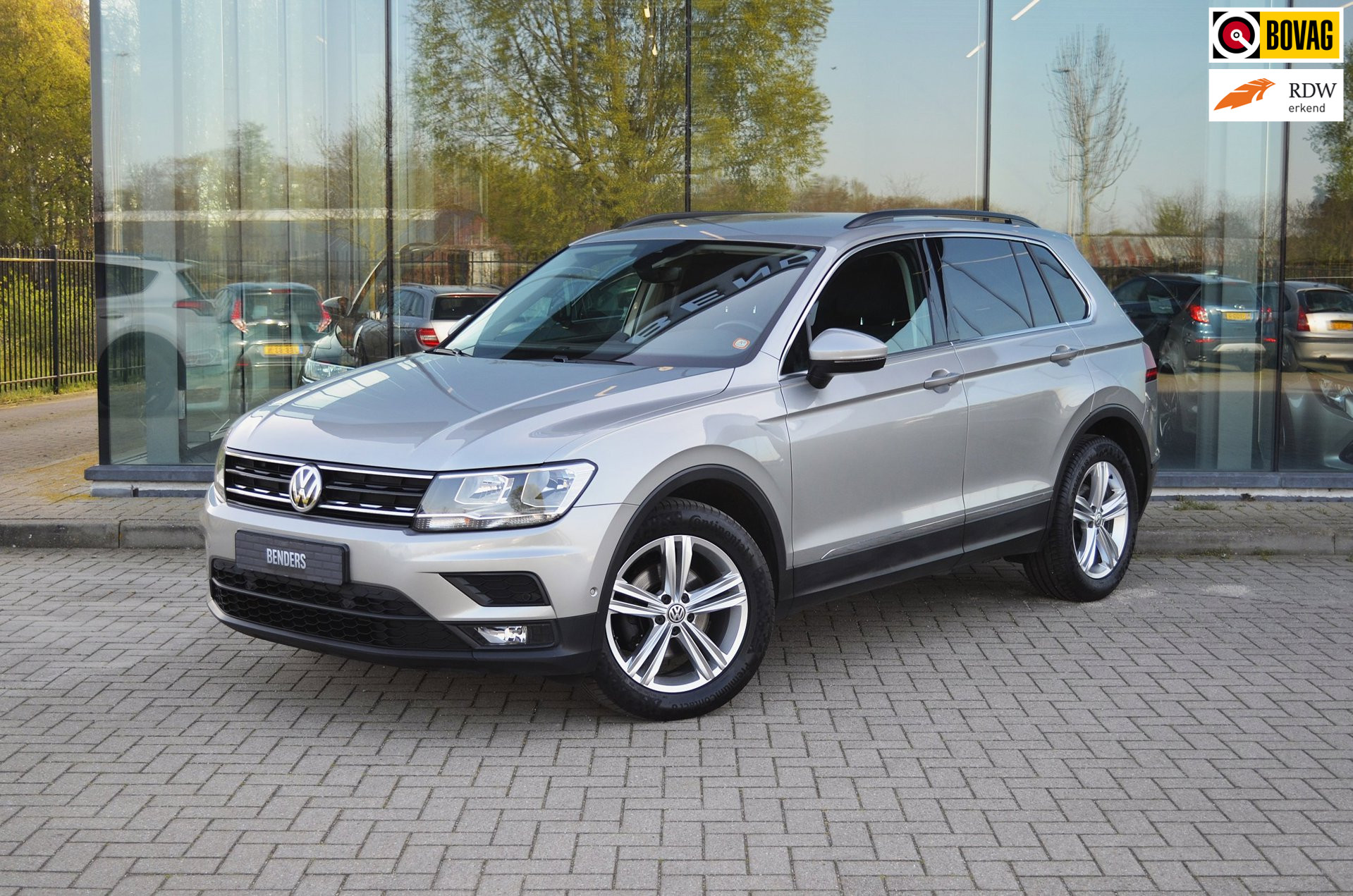 Volkswagen Tiguan 1.5 TSI ACT Comfortline | Trekhaak | Automaat | LED | Camera | Navi | Massage-stoel 2019 - voorkant