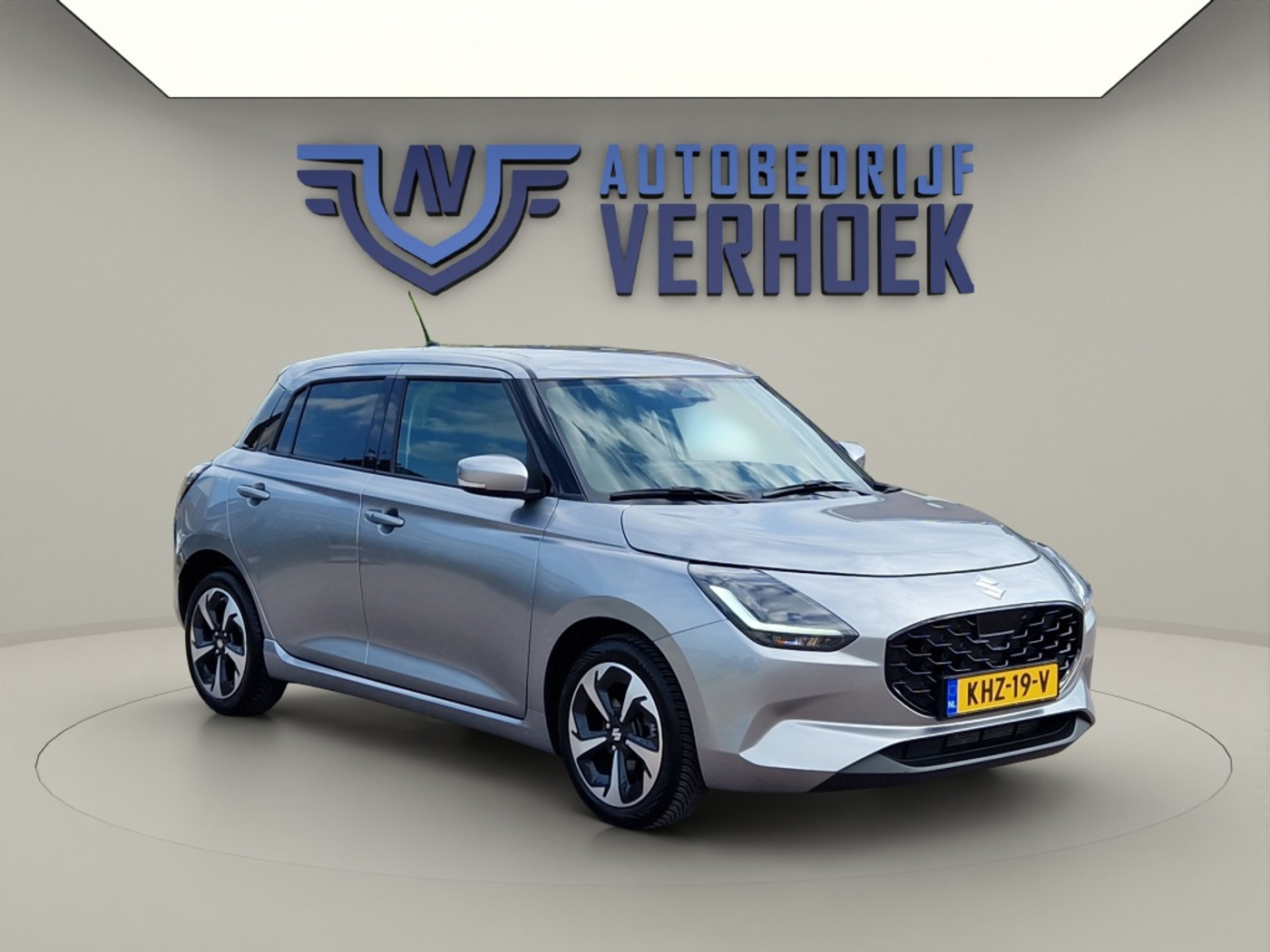 Suzuki Swift 1.2 Style Smart Hybrid Keyless - Dodehoek - Carplay 2025 - voorkant