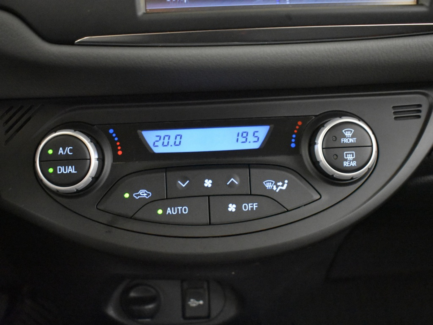 Foto van Toyota Toyota Yaris Hybrid