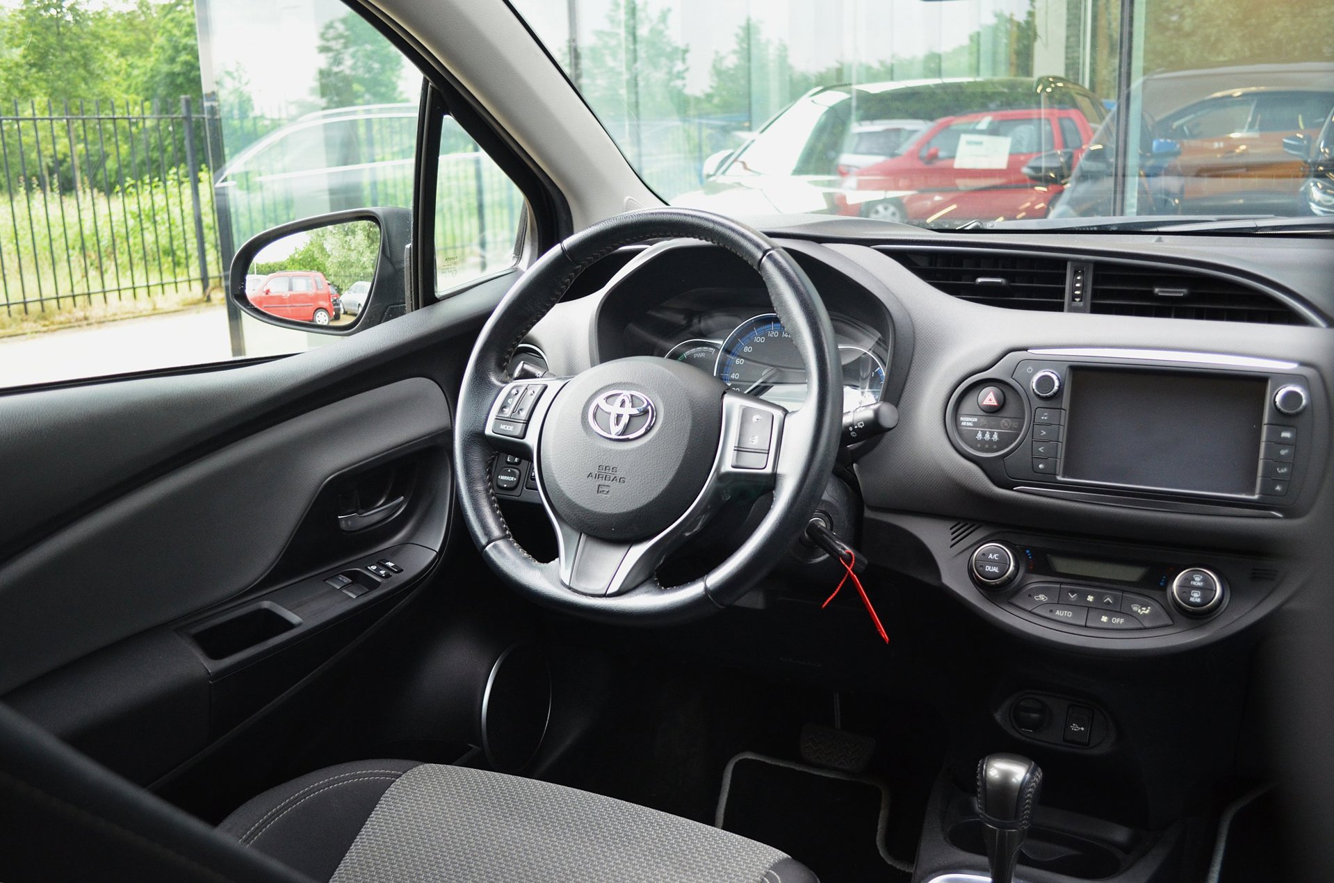 Foto van Toyota Toyota Yaris Hybrid