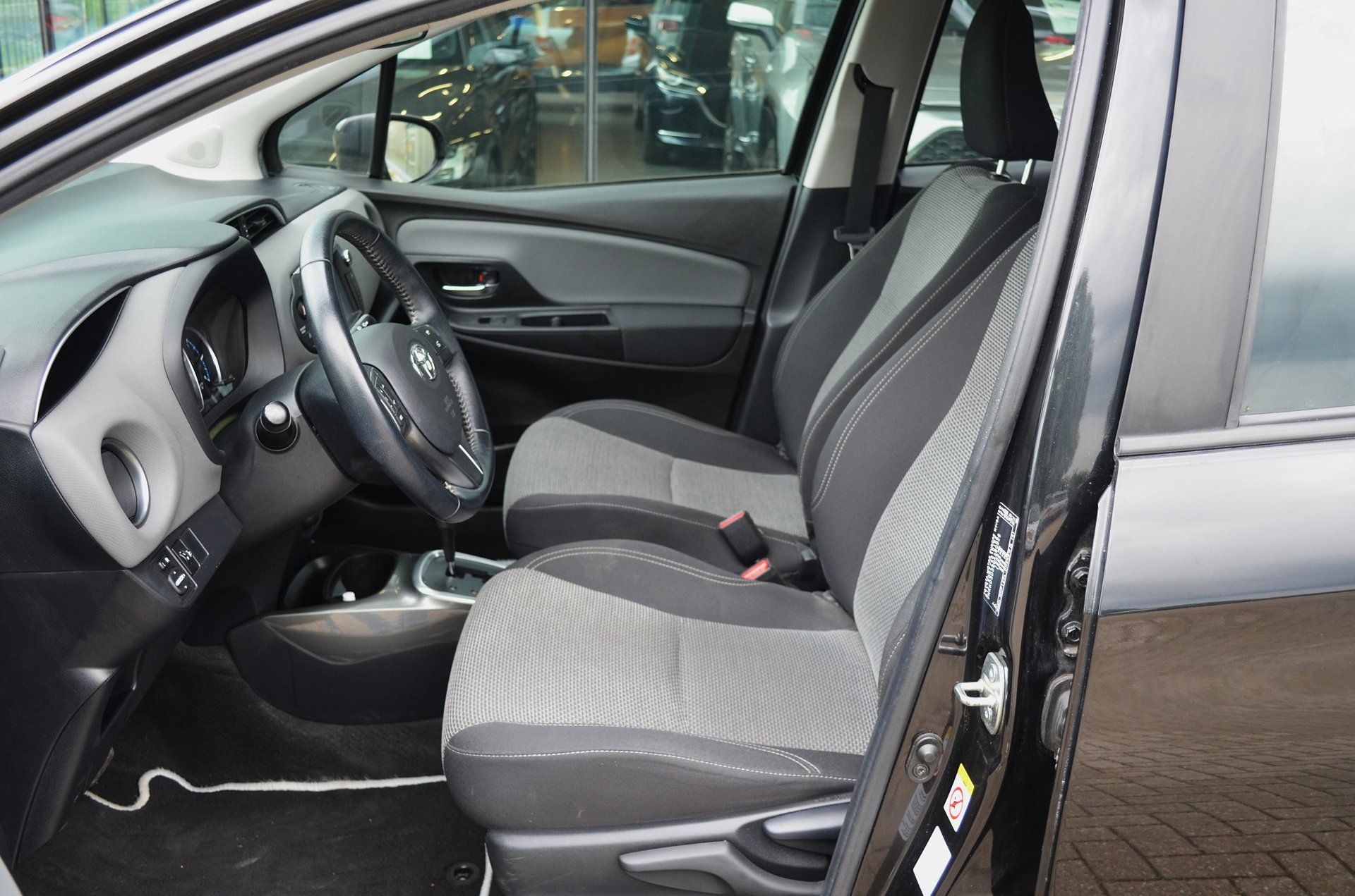 Foto van Toyota Toyota Yaris Hybrid