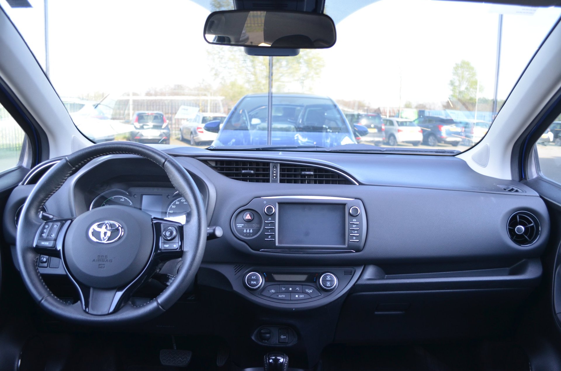 Foto van Toyota Toyota Yaris Hybrid