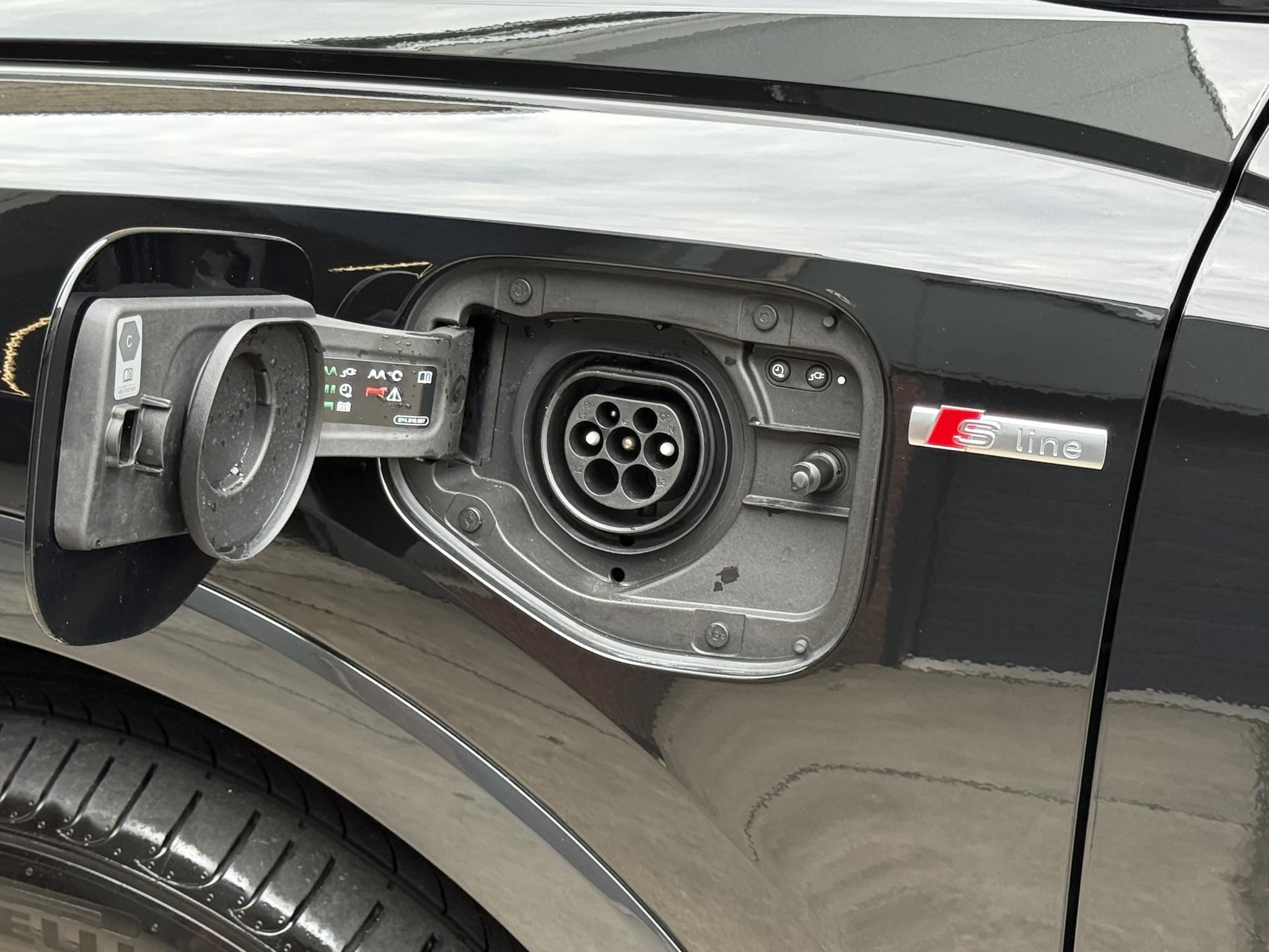 Foto van Audi Q3 Sportback E-tron