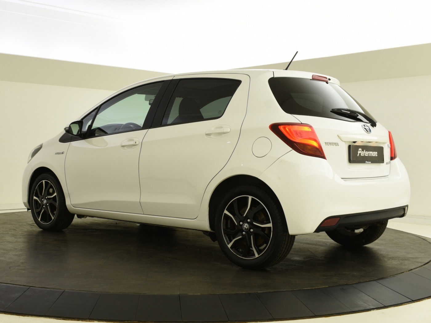 Foto van Toyota Toyota Yaris Hybrid