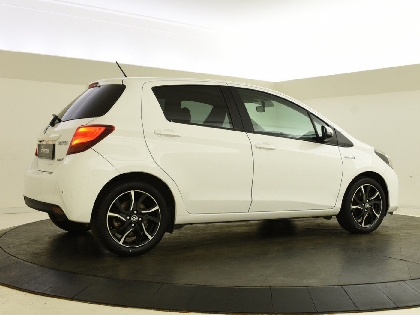 Foto van Toyota Toyota Yaris Hybrid